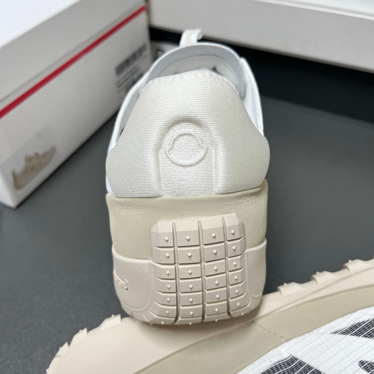 Шкіряні з текстилем кросівки Moncler Trailgrip LP — білий