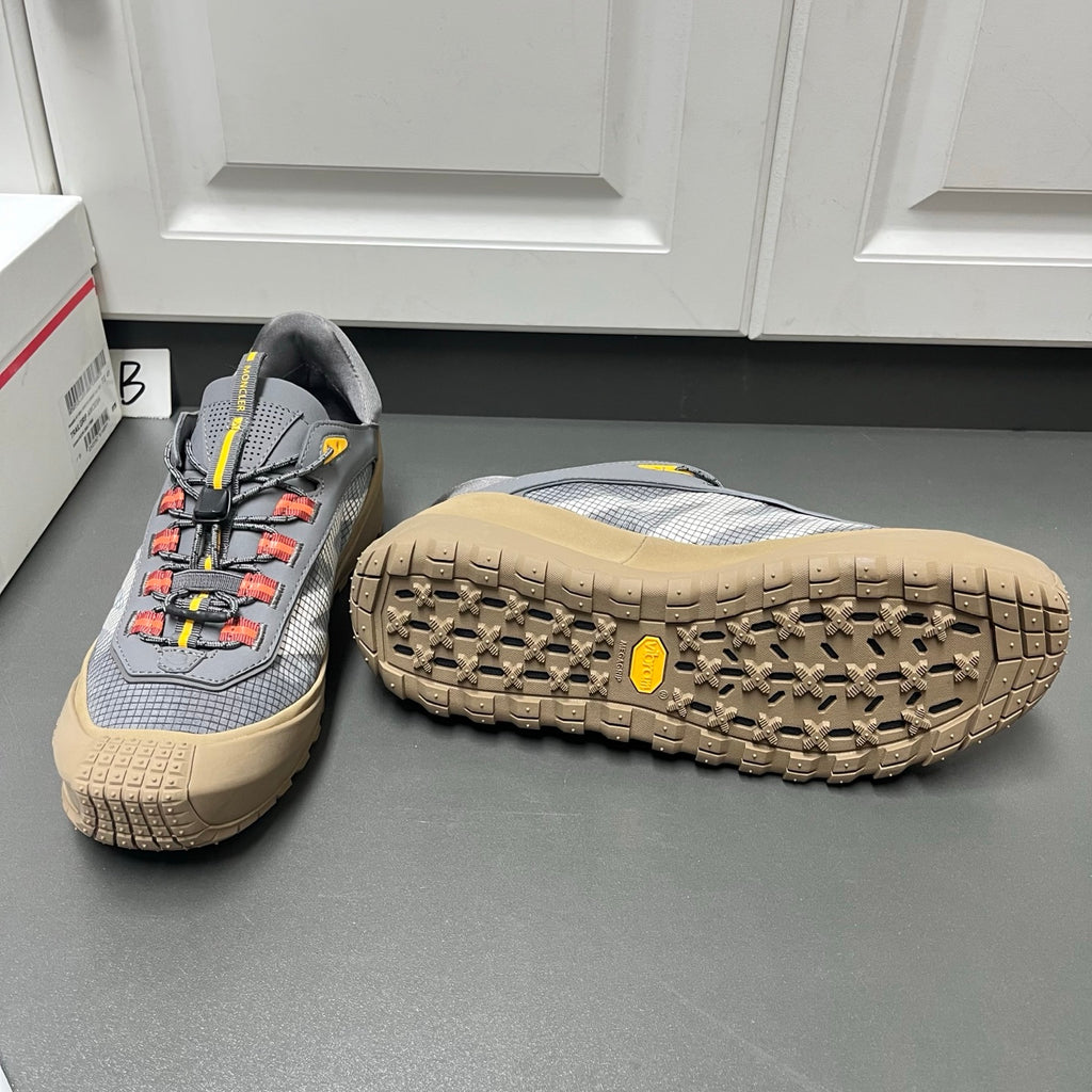 Шкіряні з текстилем кросівки Moncler Trailgrip LP — сірий