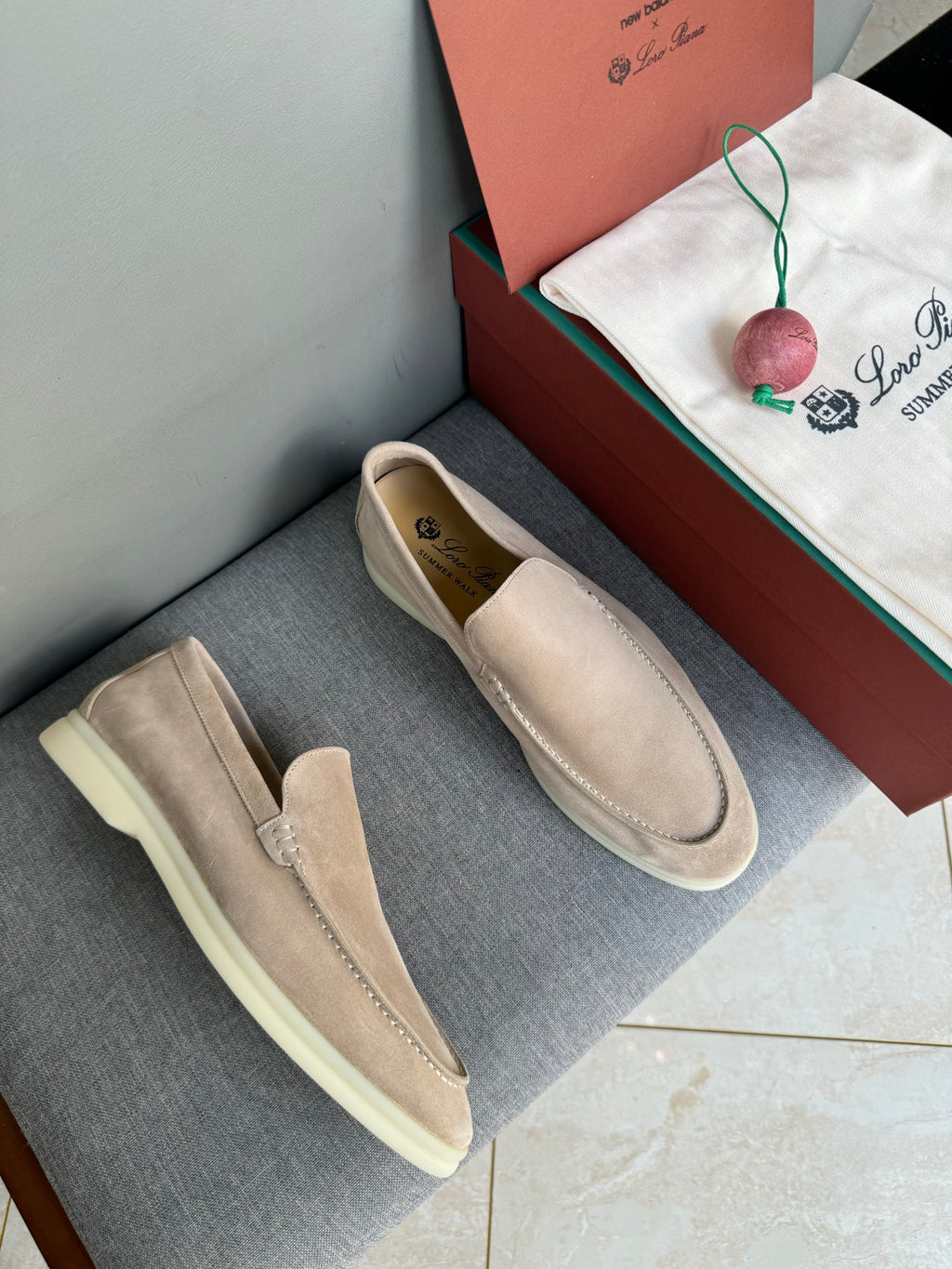 З нубуку лофери Loro Piana