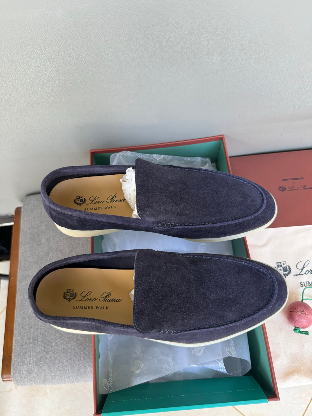 З нубуку лофери Loro Piana