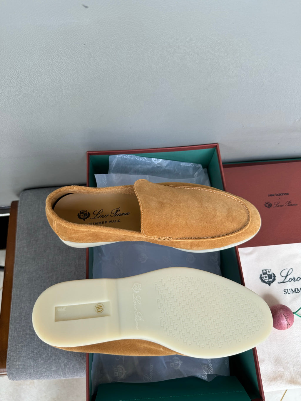 З нубуку лофери Loro Piana