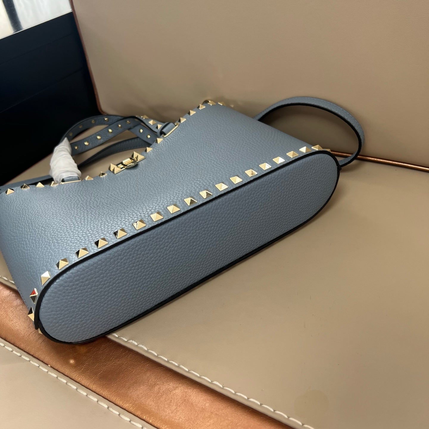 Жіноча сумка Valentino Garavani Rockstud