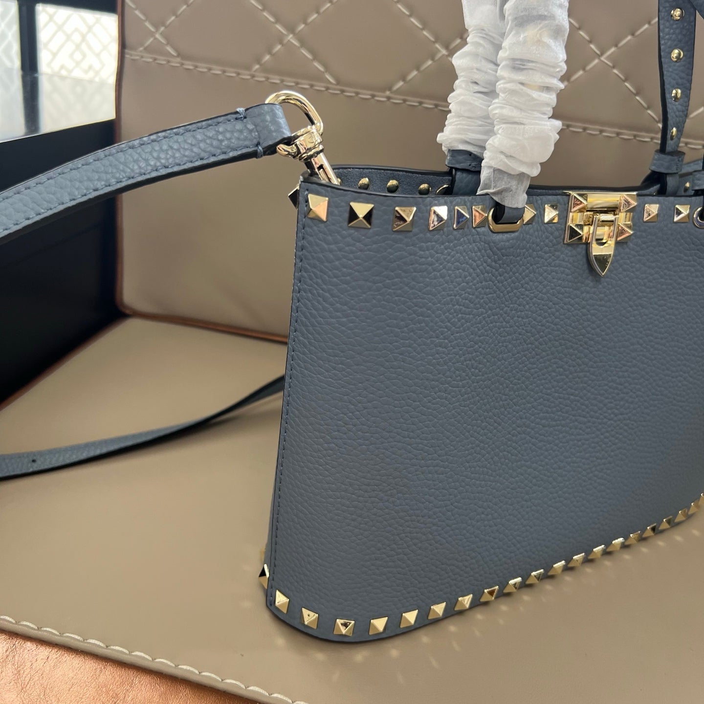 Жіноча сумка Valentino Garavani Rockstud