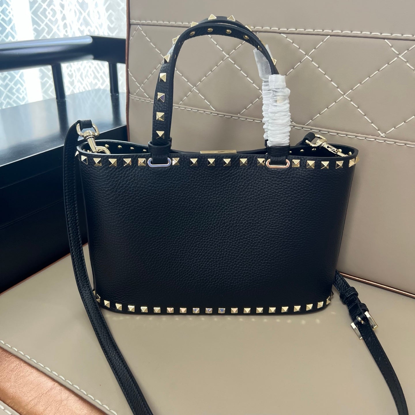 Жіноча сумка Valentino Garavani Rockstud