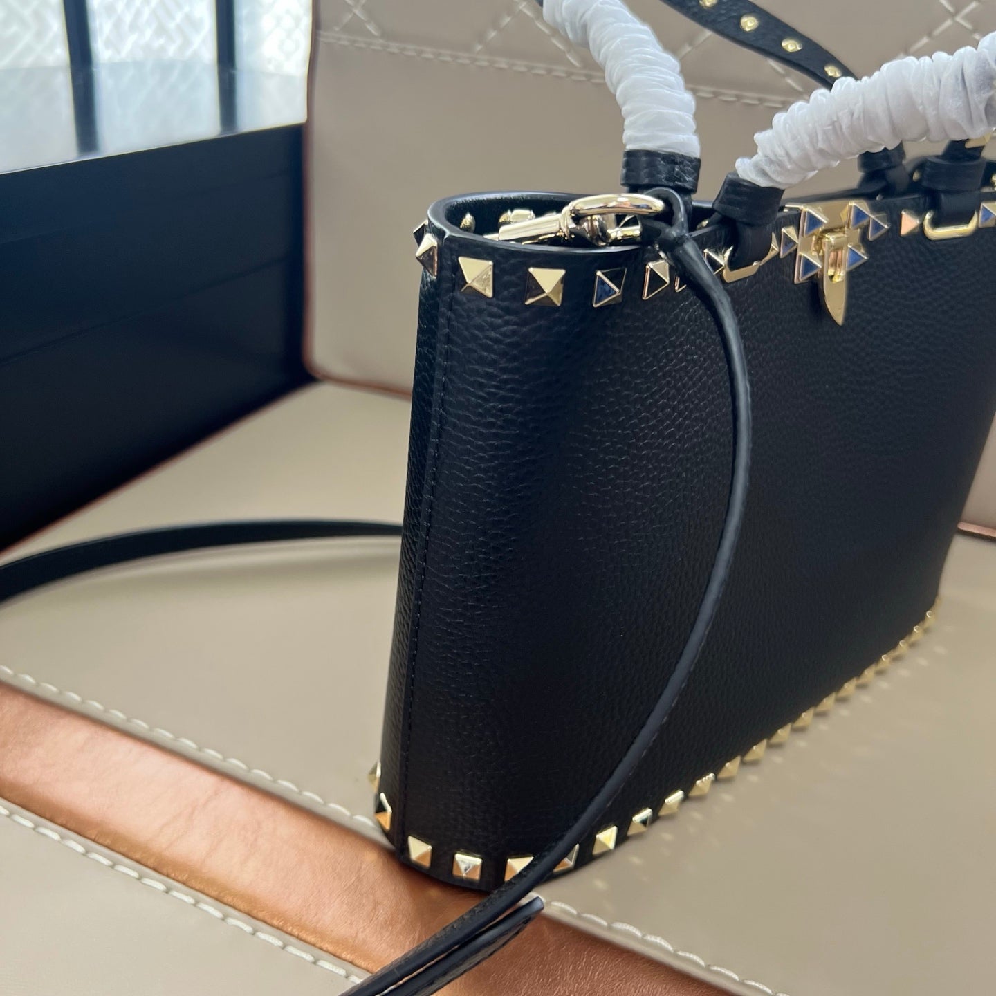Жіноча сумка Valentino Garavani Rockstud