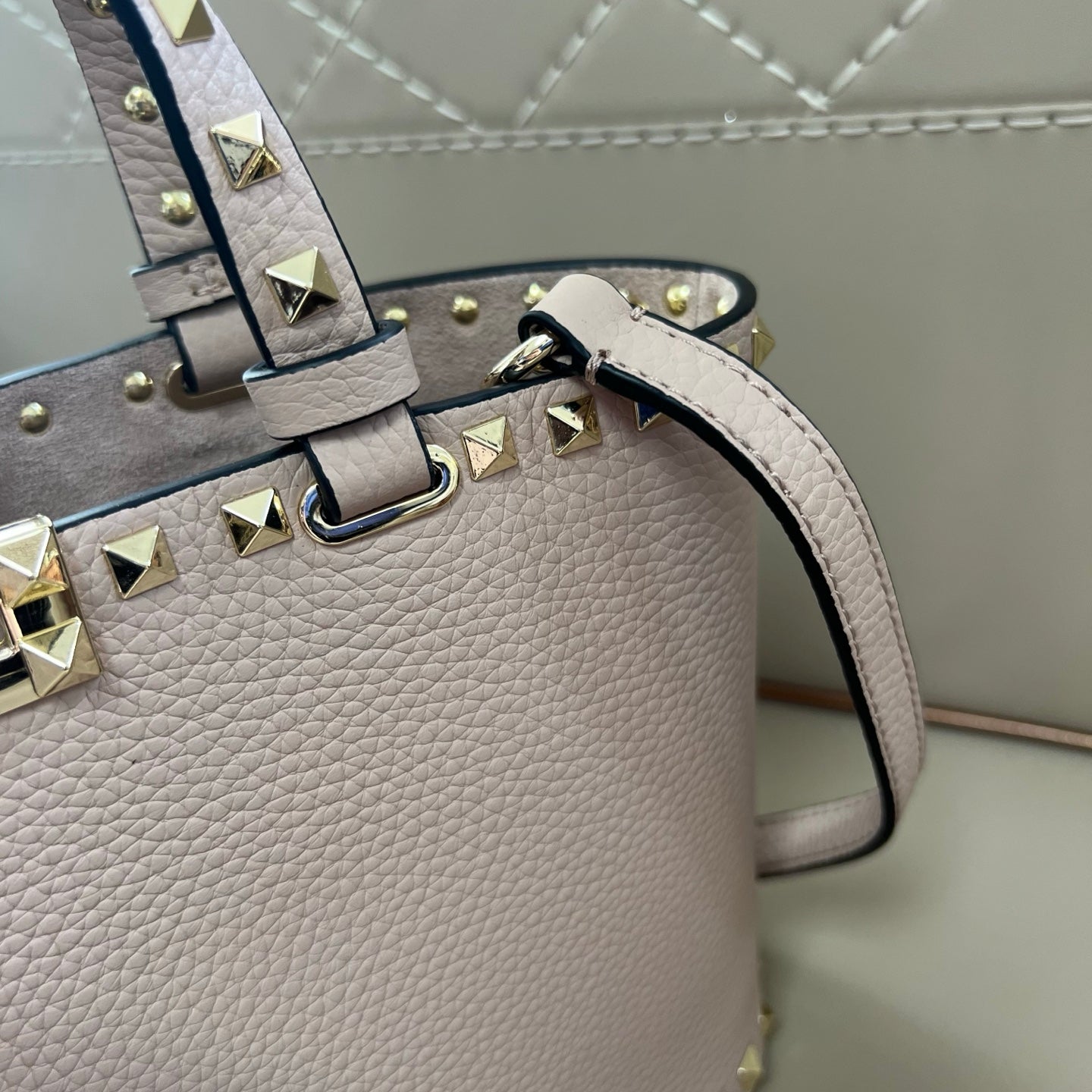 Жіноча сумка Valentino Garavani Rockstud