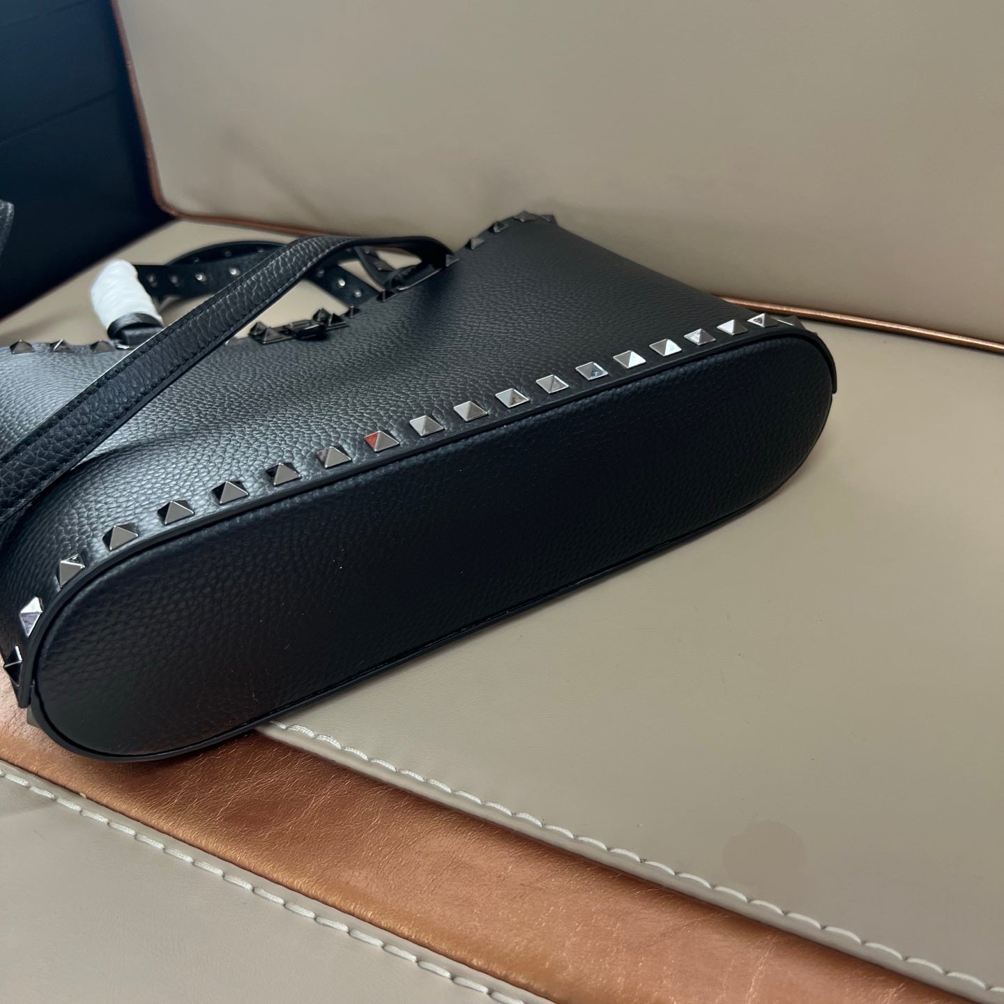 Жіноча сумка Valentino Garavani Rockstud