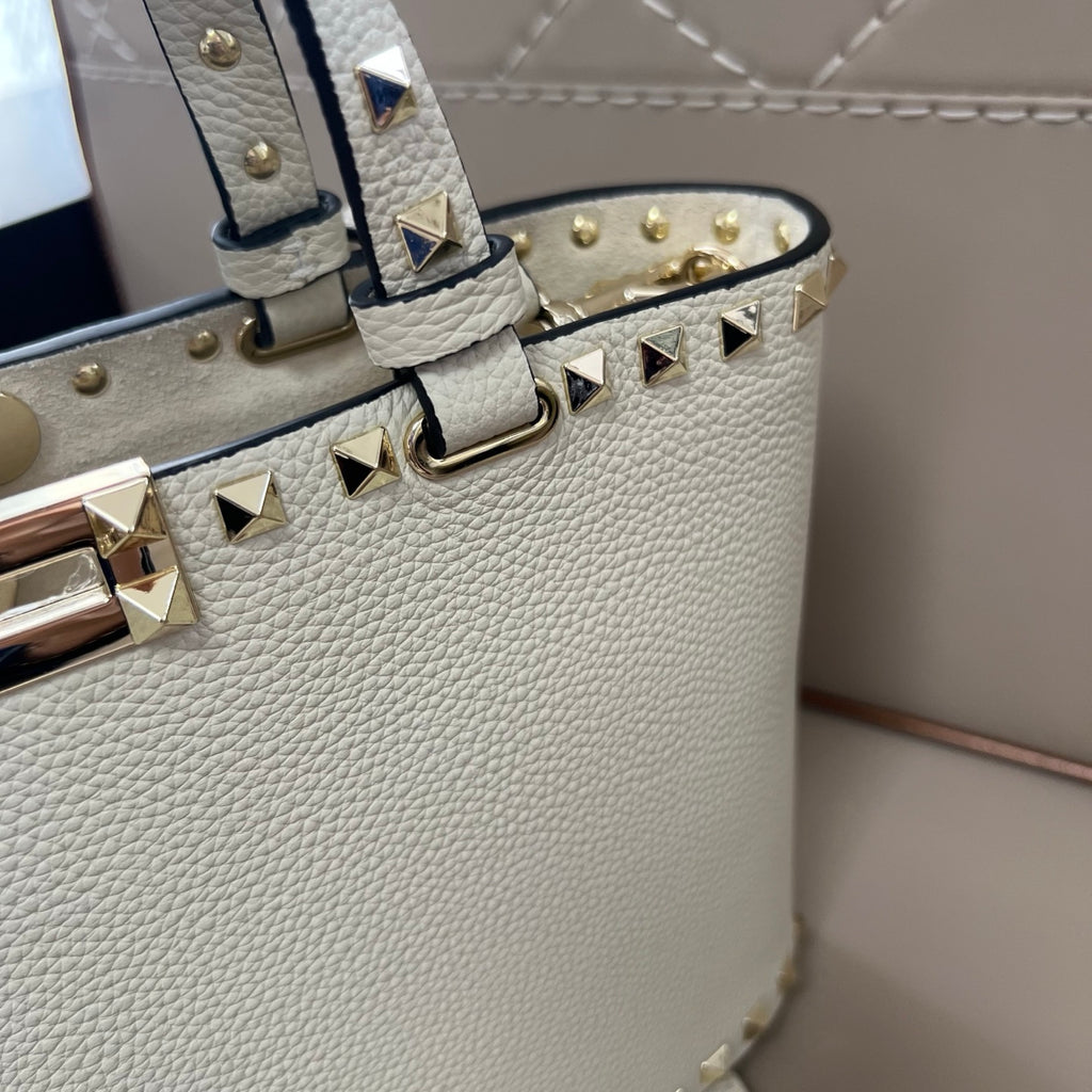 Жіноча сумка Valentino Garavani Rockstud