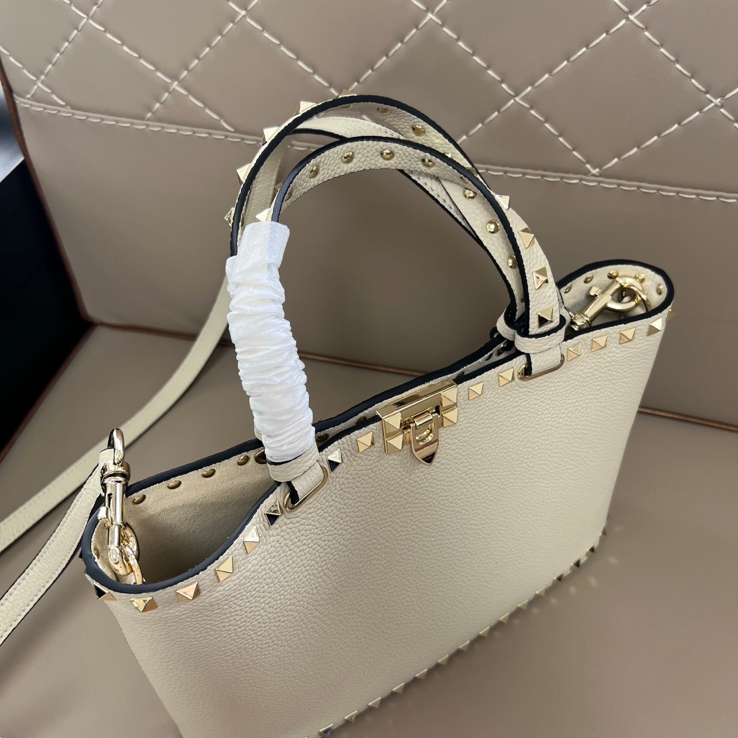 Жіноча сумка Valentino Garavani Rockstud