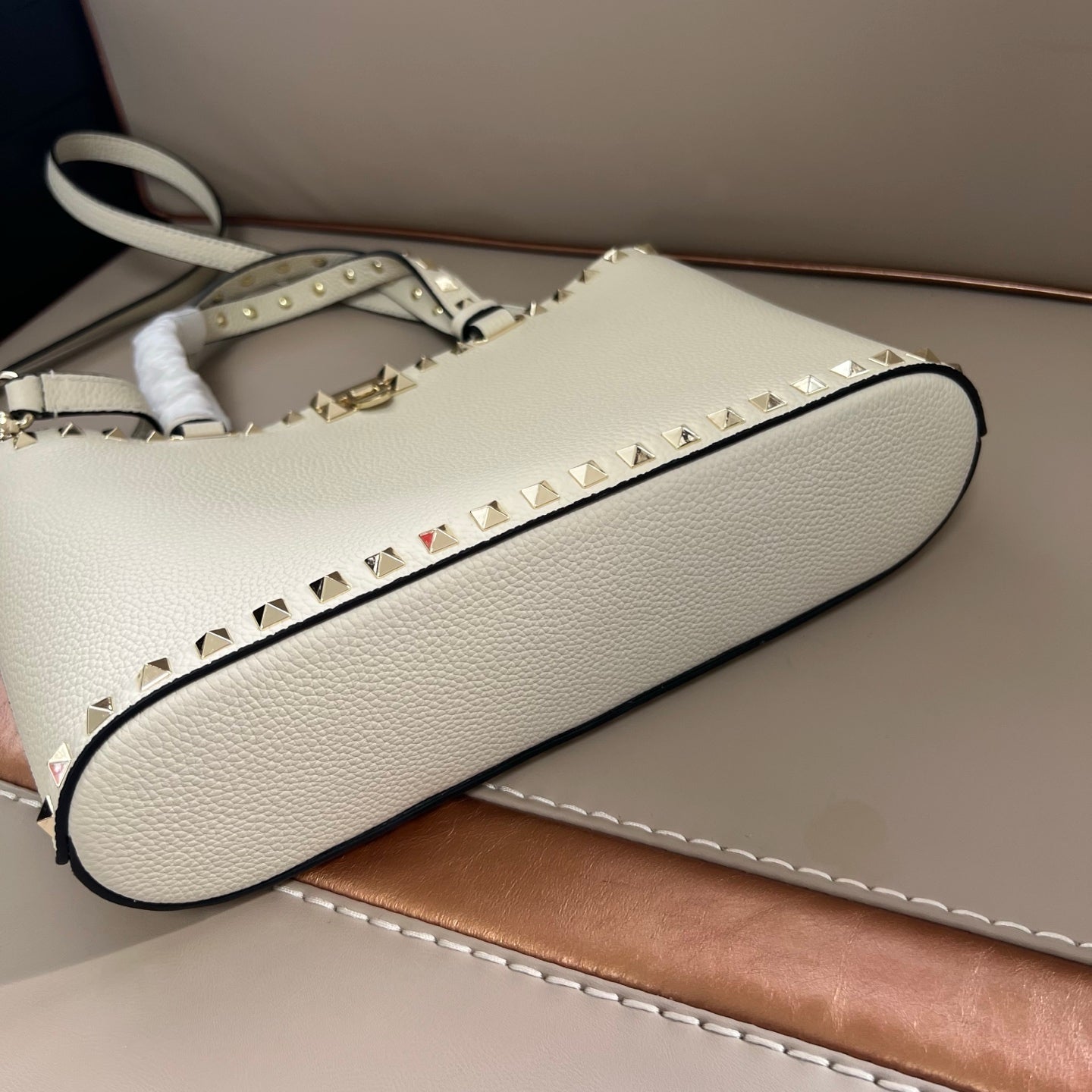 Жіноча сумка Valentino Garavani Rockstud