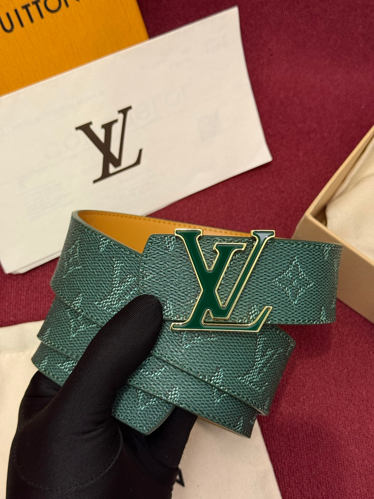 Ремінь Louis Vuitton з полотна та натуральної шкіри