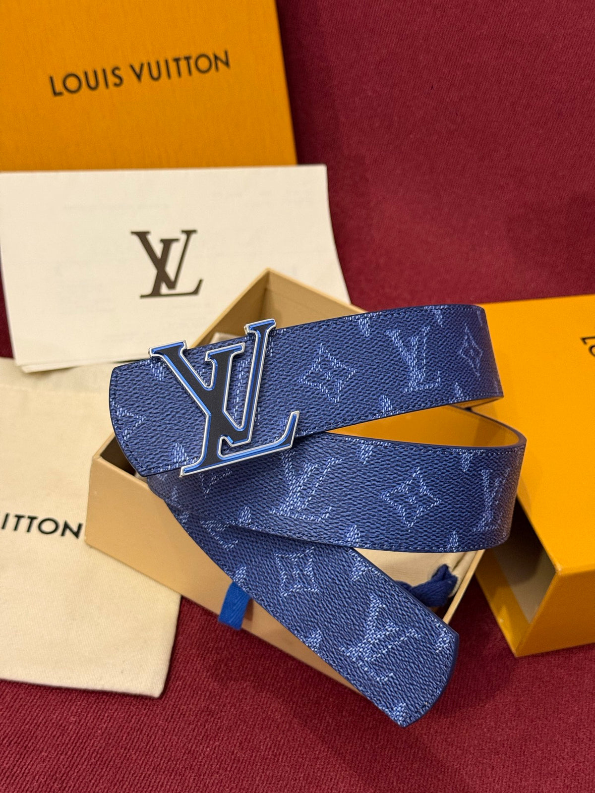 Ремінь Louis Vuitton з полотна та натуральної шкіри