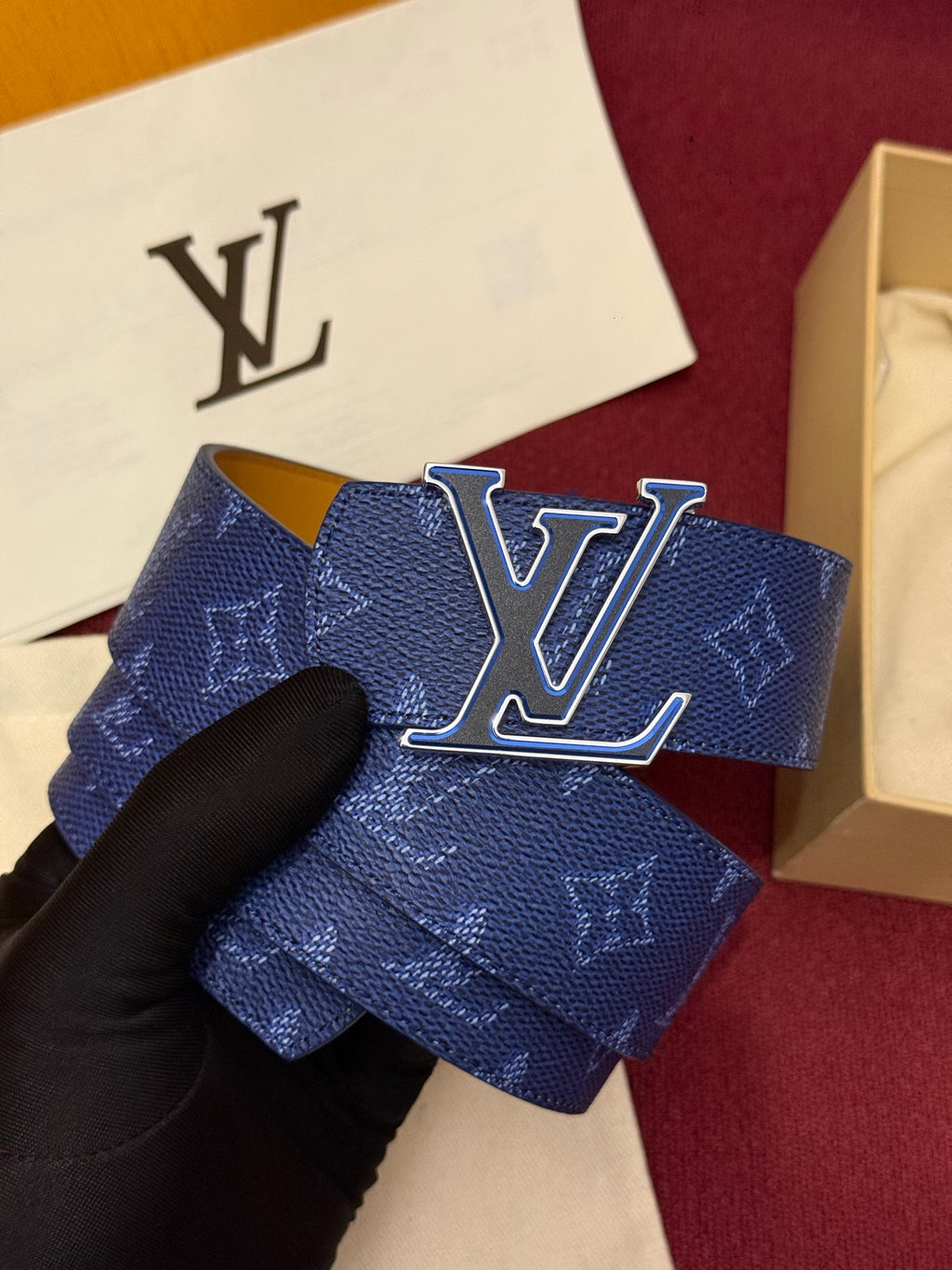 Ремінь Louis Vuitton з полотна та натуральної шкіри