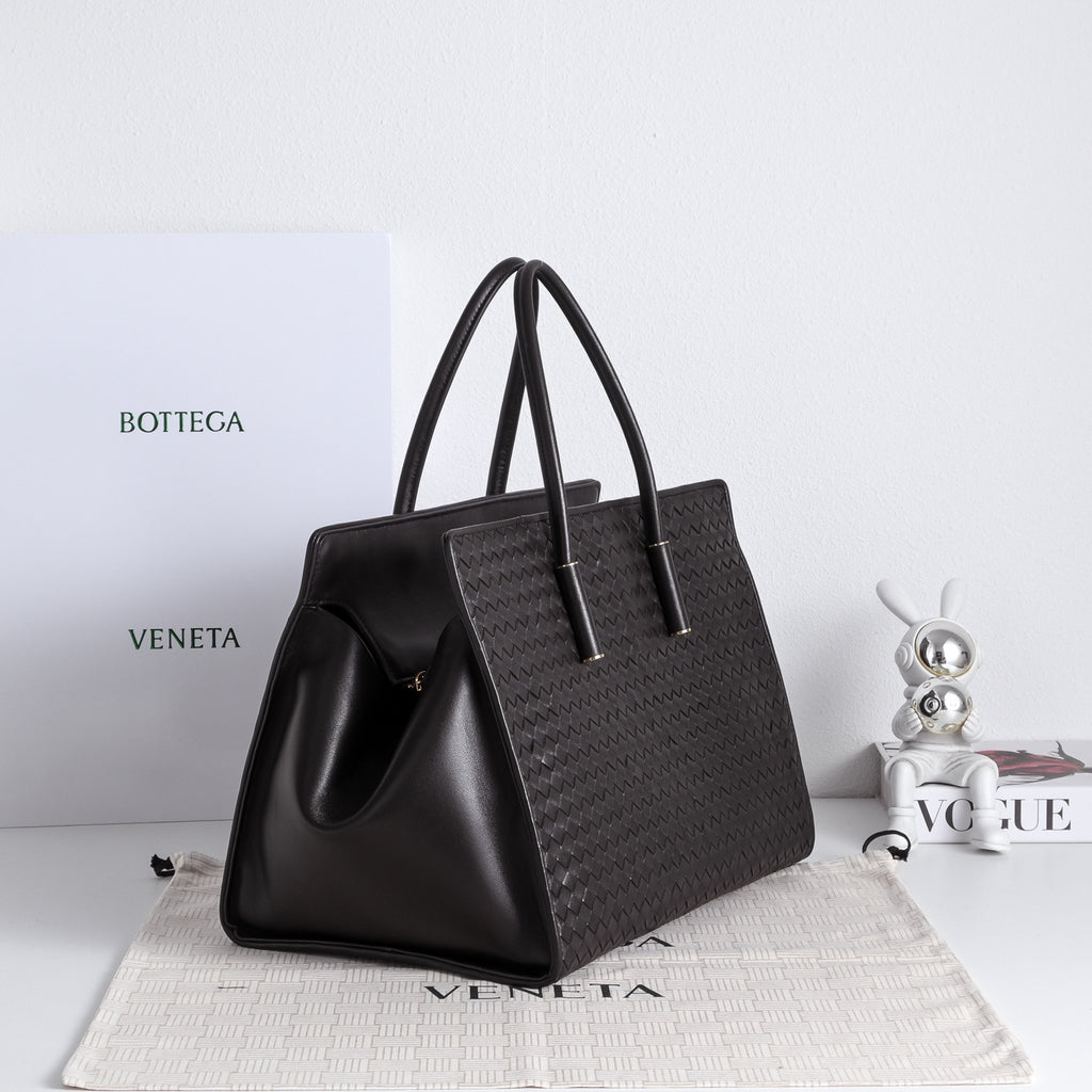 Жіноча сумка-шопер Bottega Veneta 8327