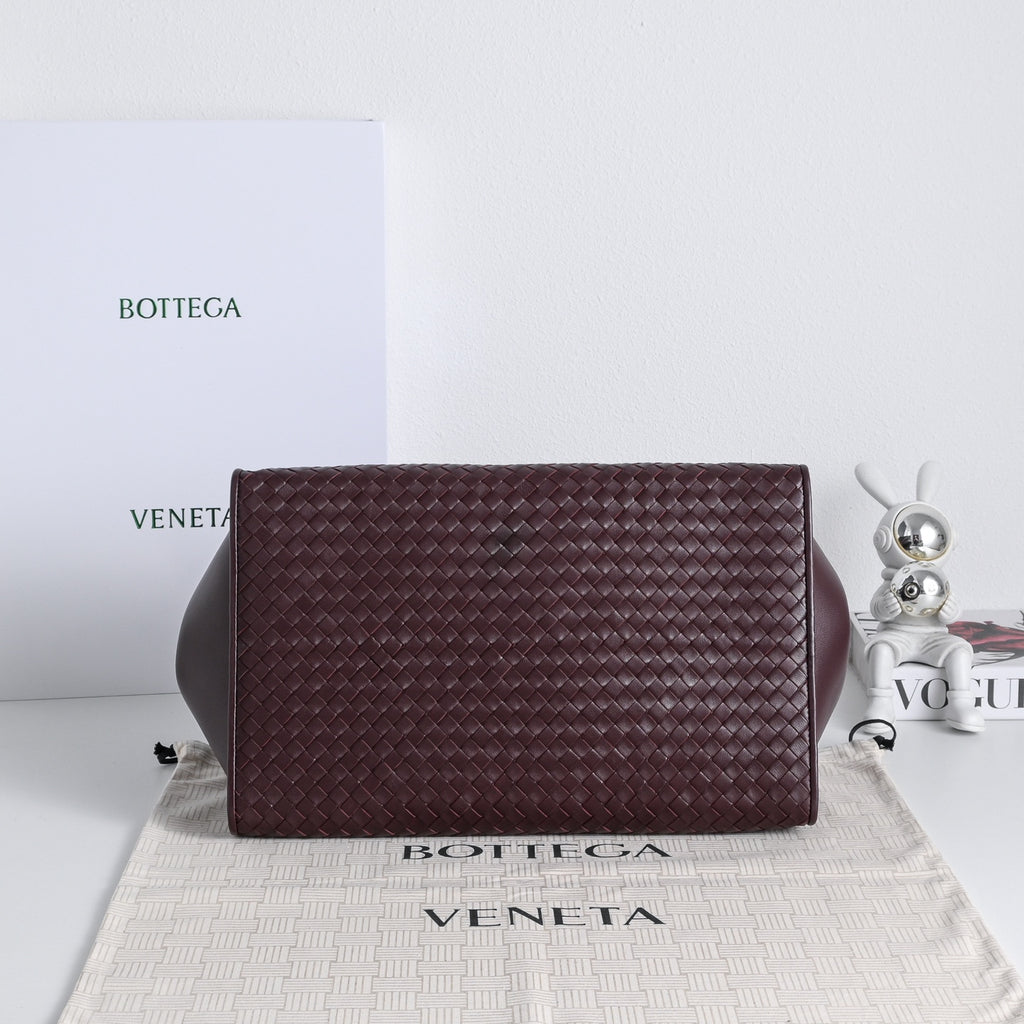 Жіноча сумка-шопер Bottega Veneta 8327