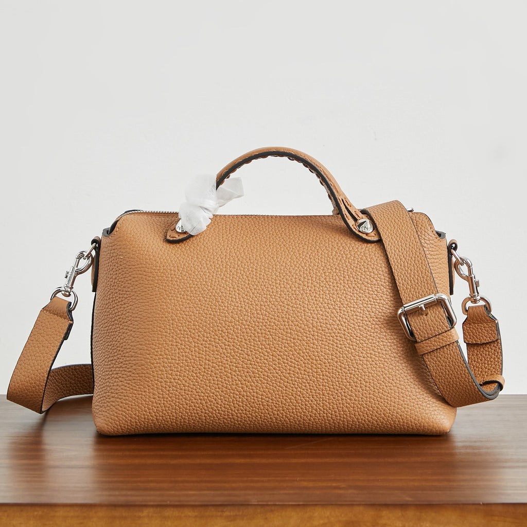 Жіноча сумка Fendi By The Way