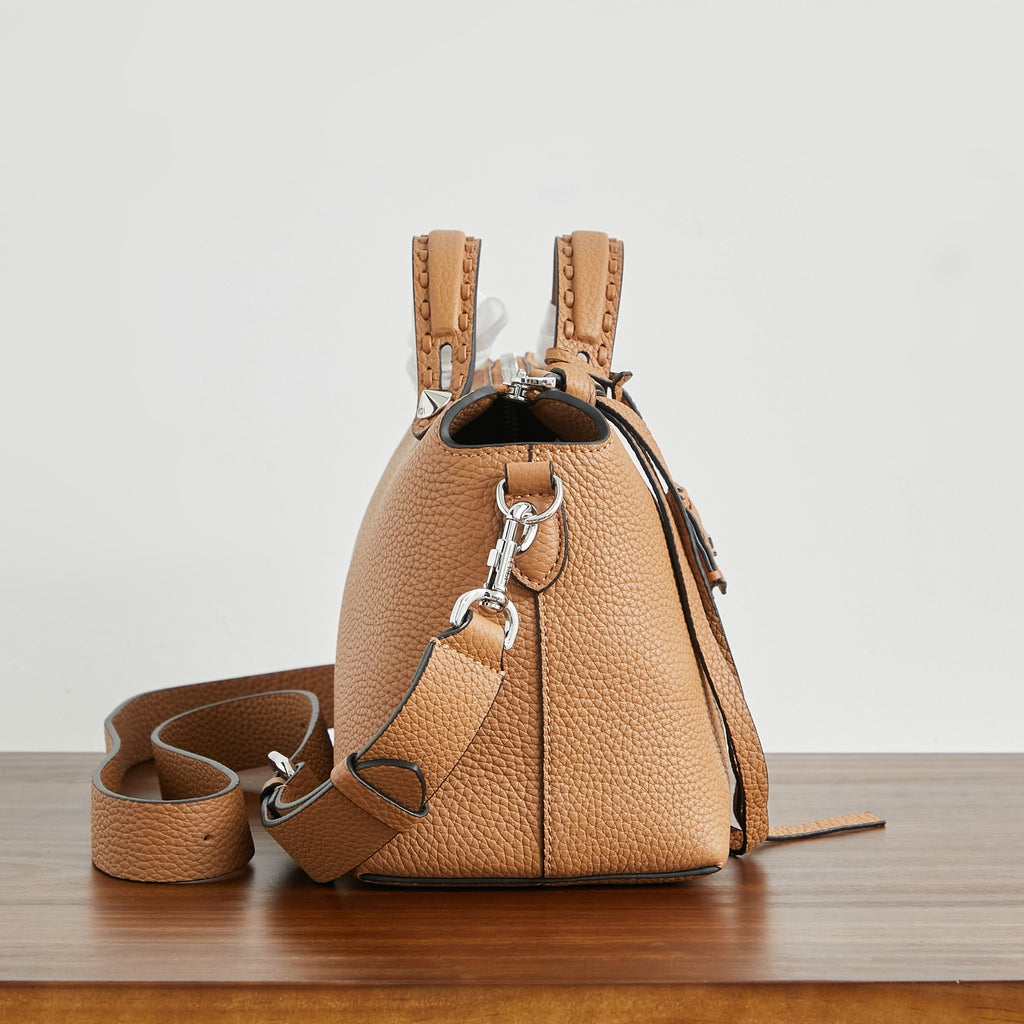 Жіноча сумка Fendi By The Way