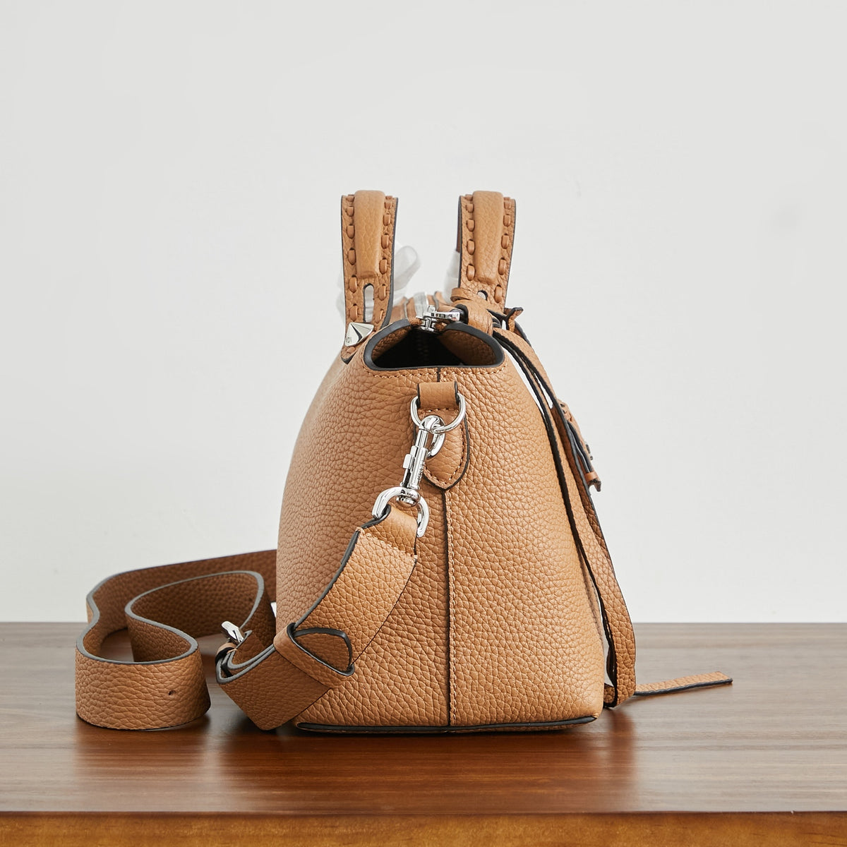 Жіноча сумка Fendi By The Way