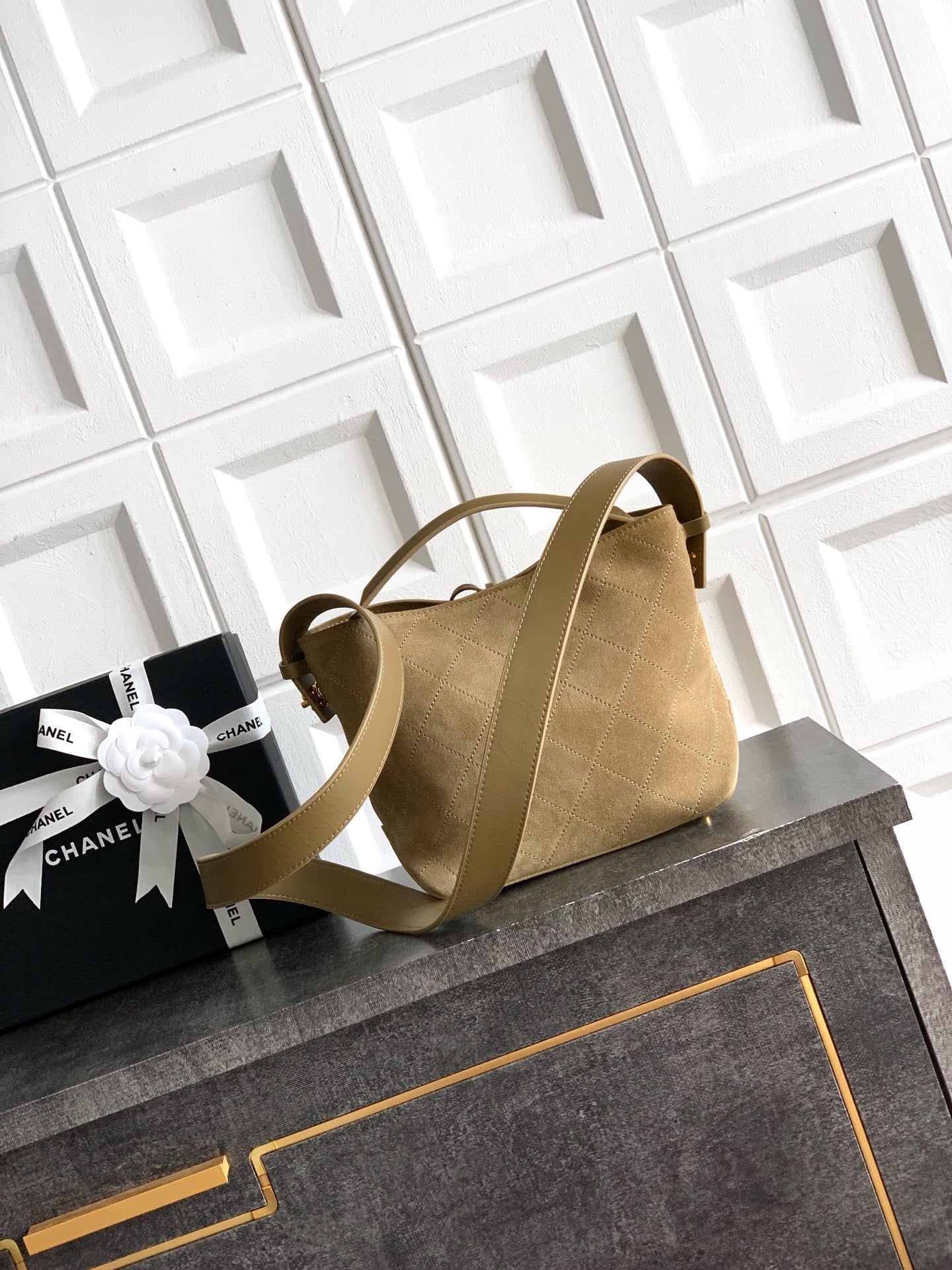 Жіноча сумка-відро Chanel Montresor