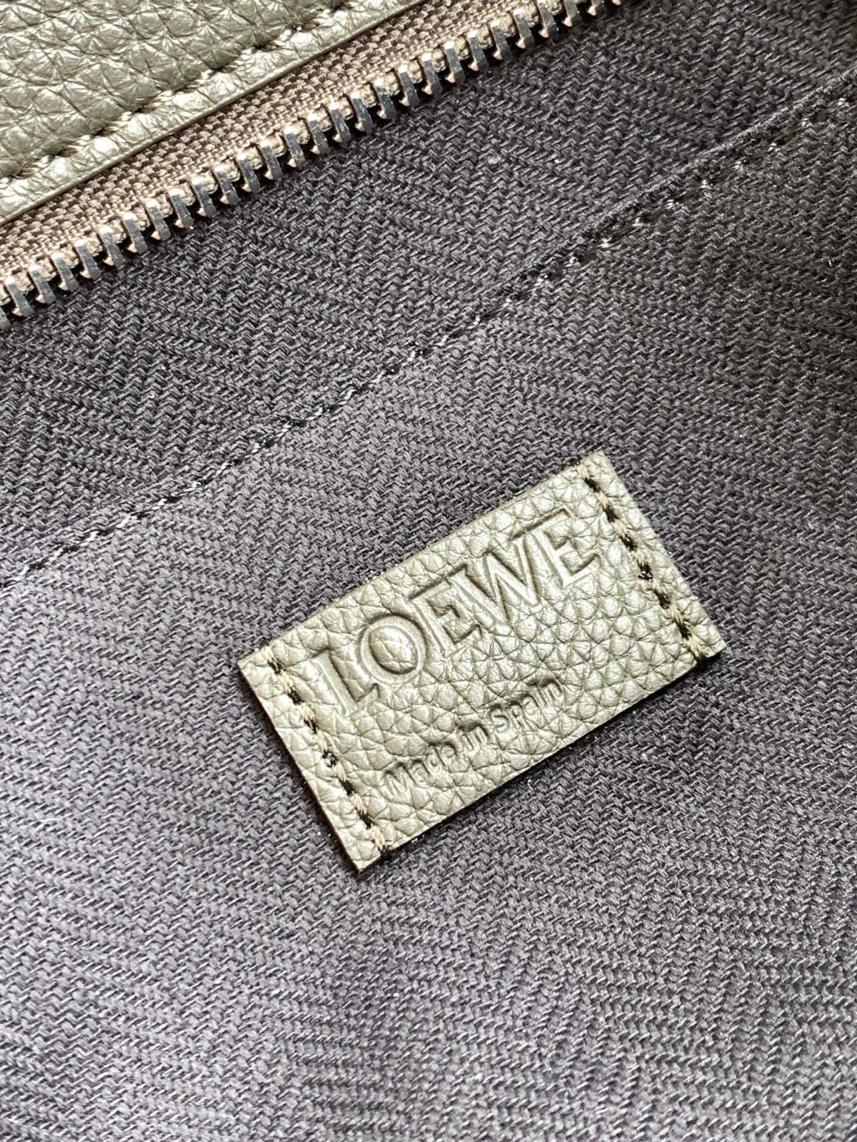 Жіноча сумка Loewe Flamenco Anagram 9181