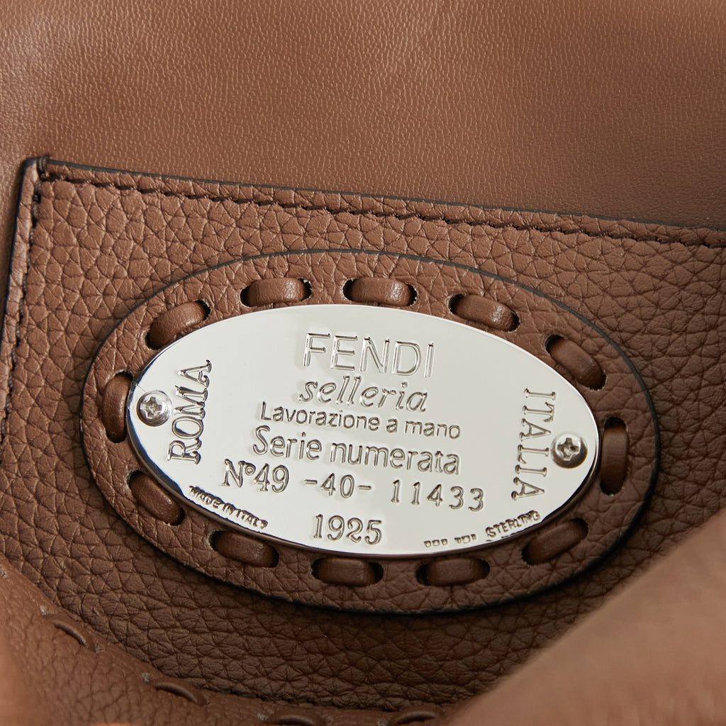 Жіноча сумка-багет Fendi Baguette