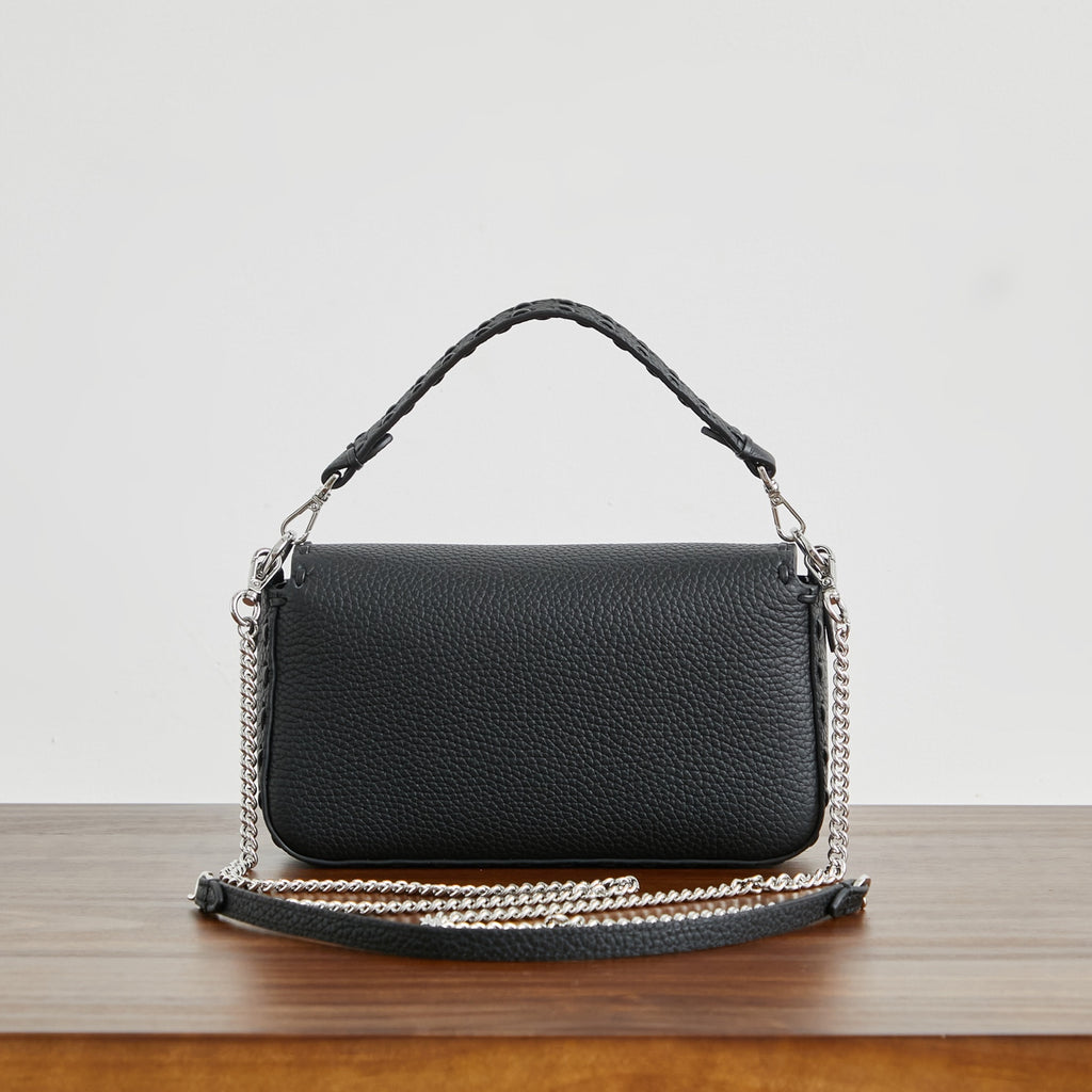 Жіноча сумка-багет Fendi Baguette