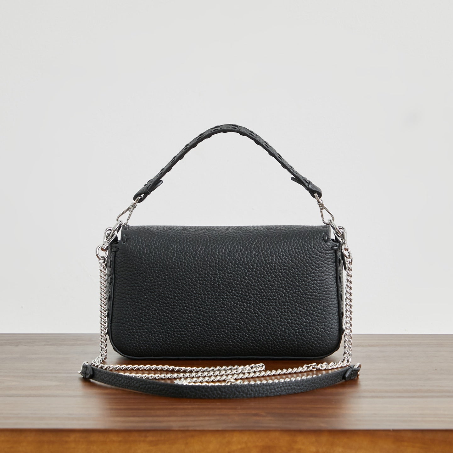 Жіноча сумка-багет Fendi Baguette