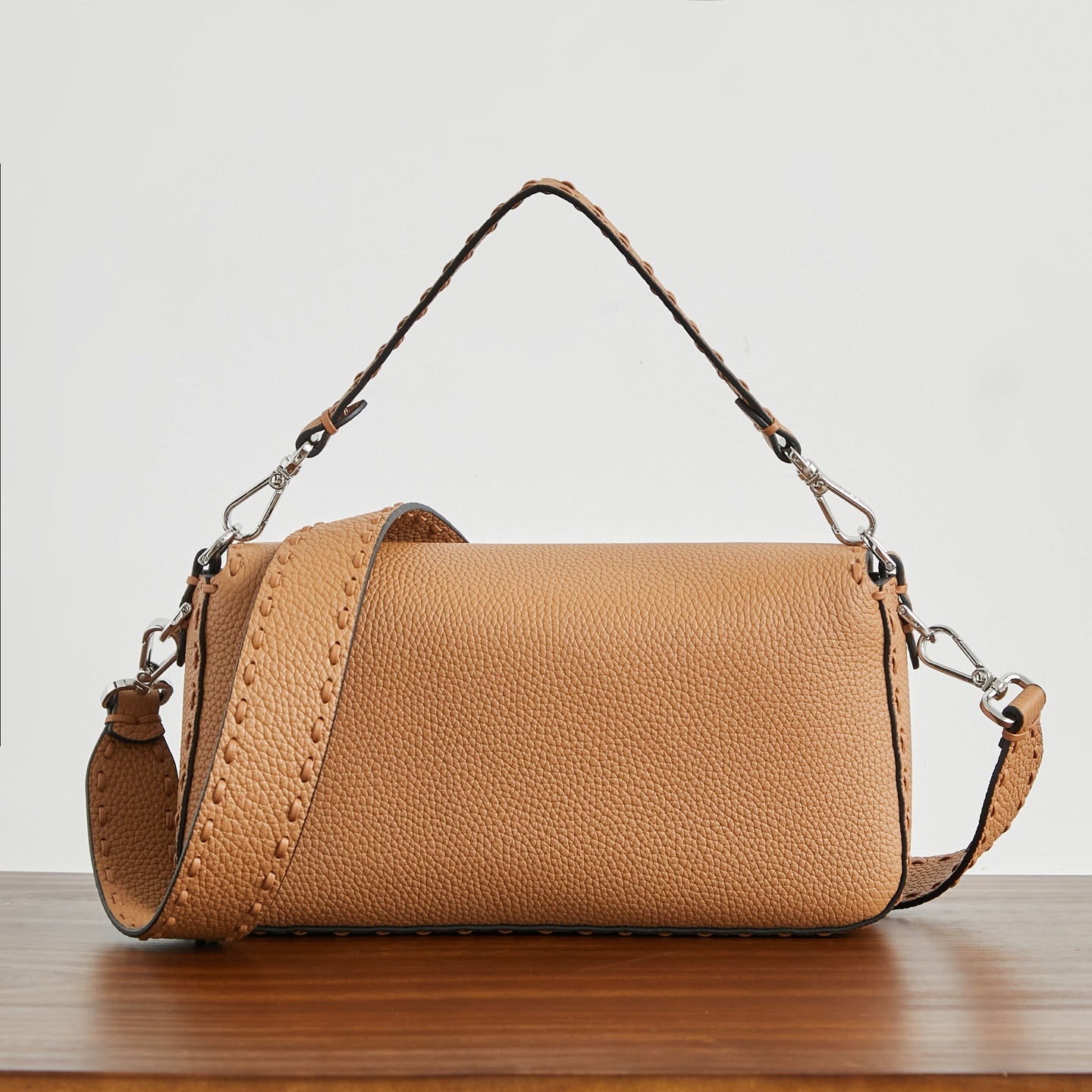 Жіноча сумка-багет Fendi Baguette