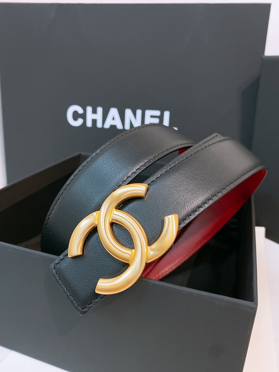 Ремінь Chanel з натуральної телячої шкіри