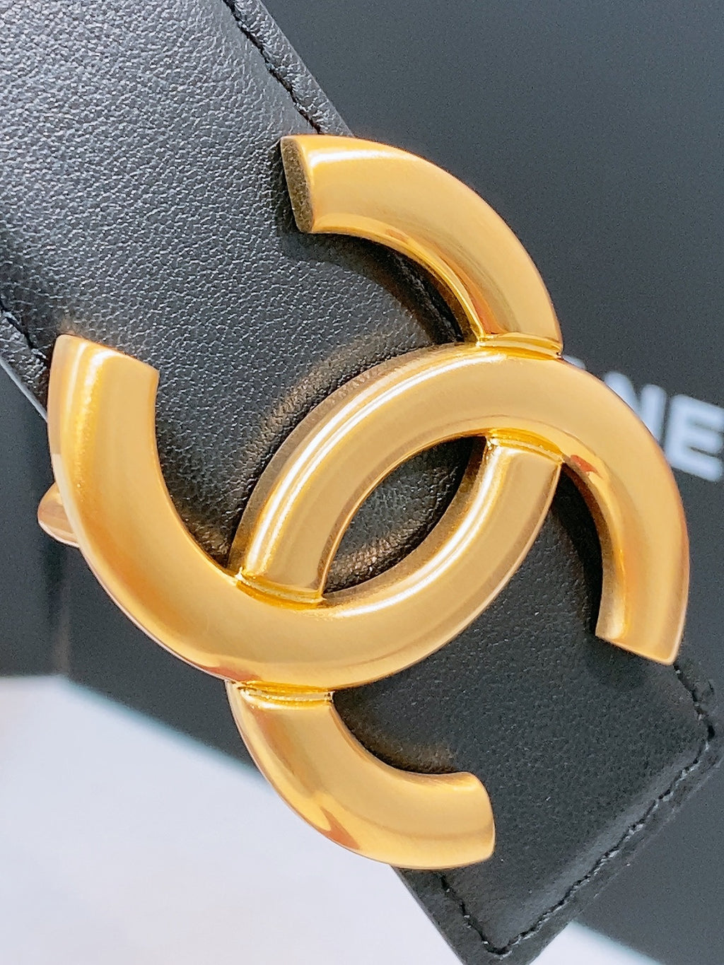 Ремінь Chanel з натуральної телячої шкіри