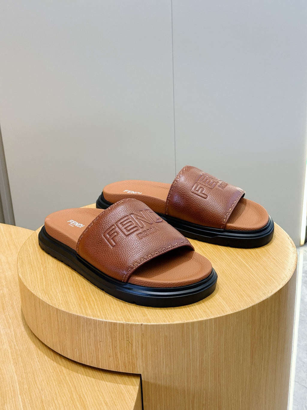 Чоловічі гумові шльопанці Fendi комбіновані