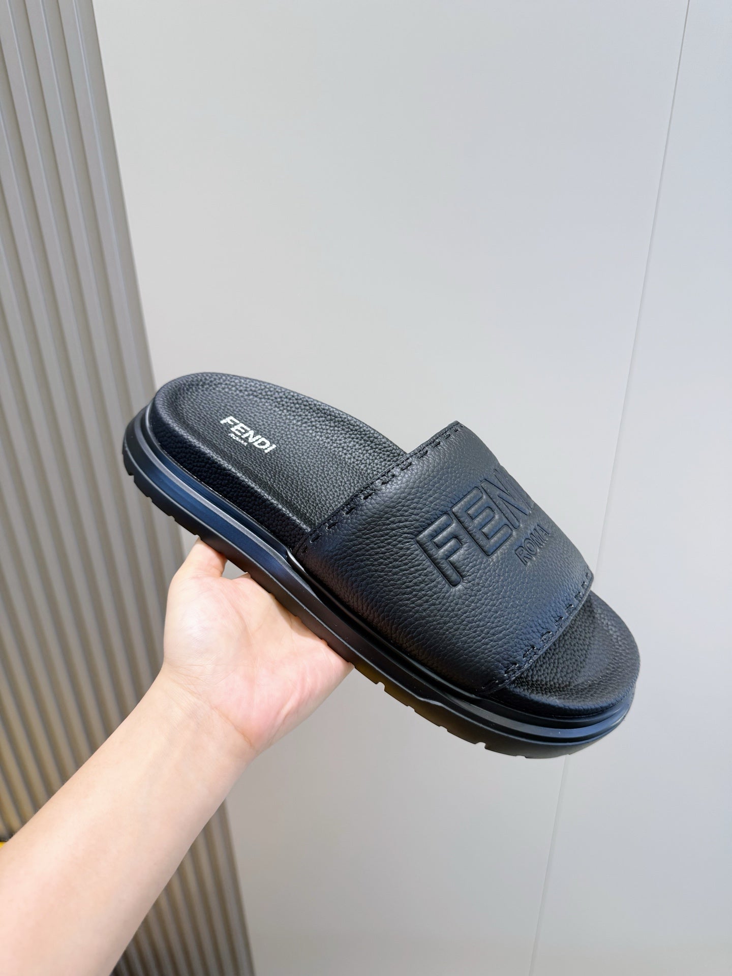 Чоловічі гумові шльопанці Fendi комбіновані