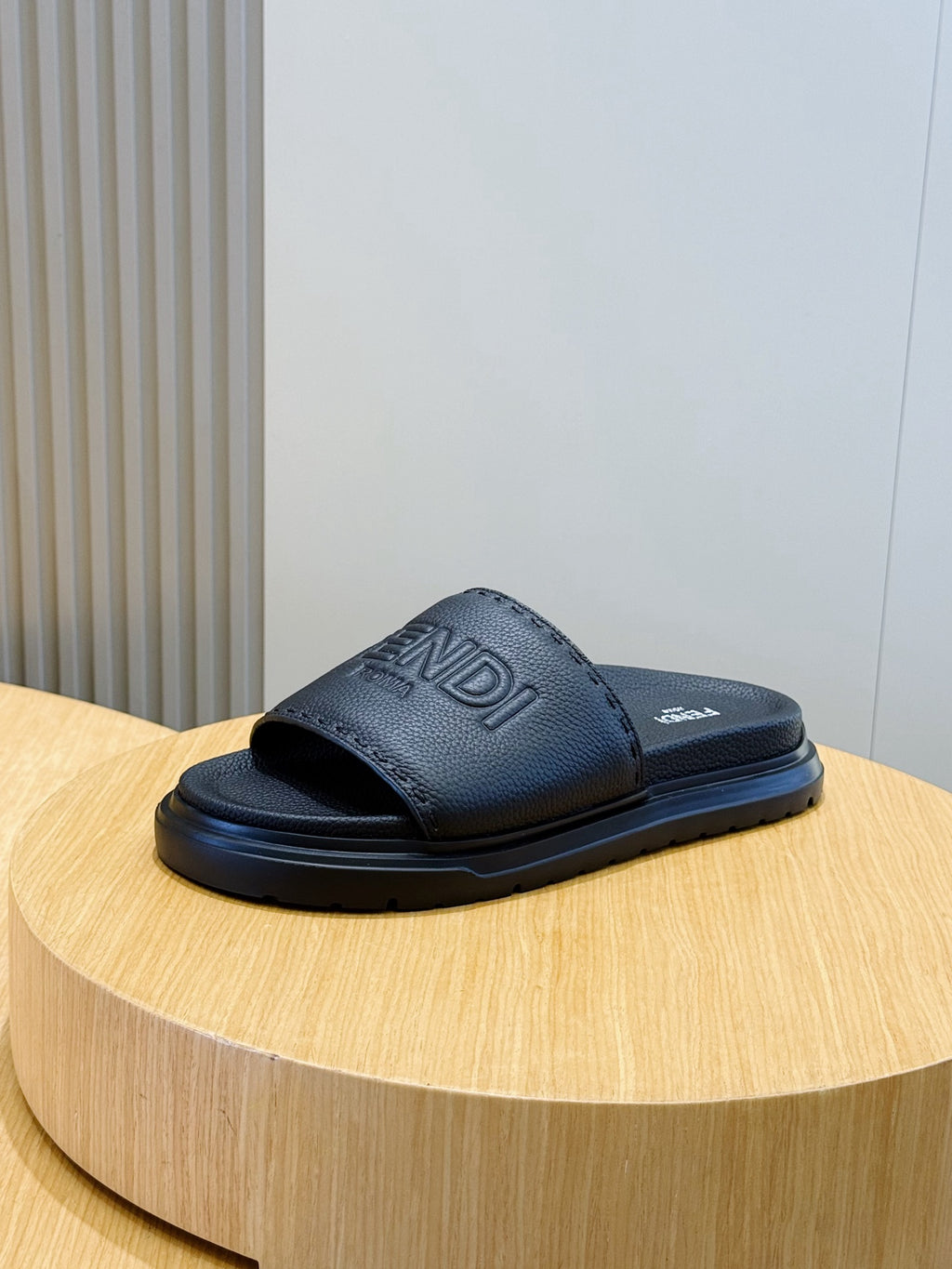 Чоловічі гумові шльопанці Fendi комбіновані