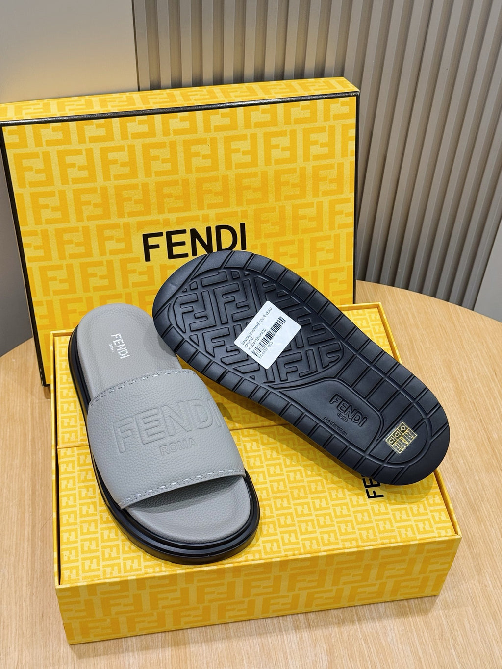 Чоловічі гумові шльопанці Fendi комбіновані