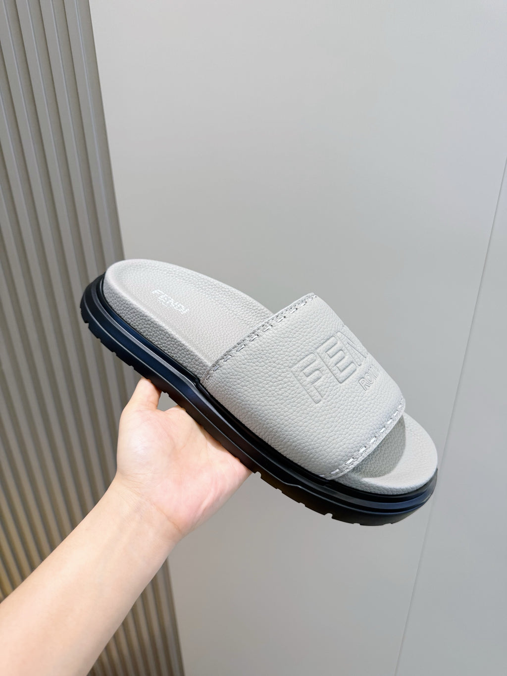 Чоловічі гумові шльопанці Fendi комбіновані