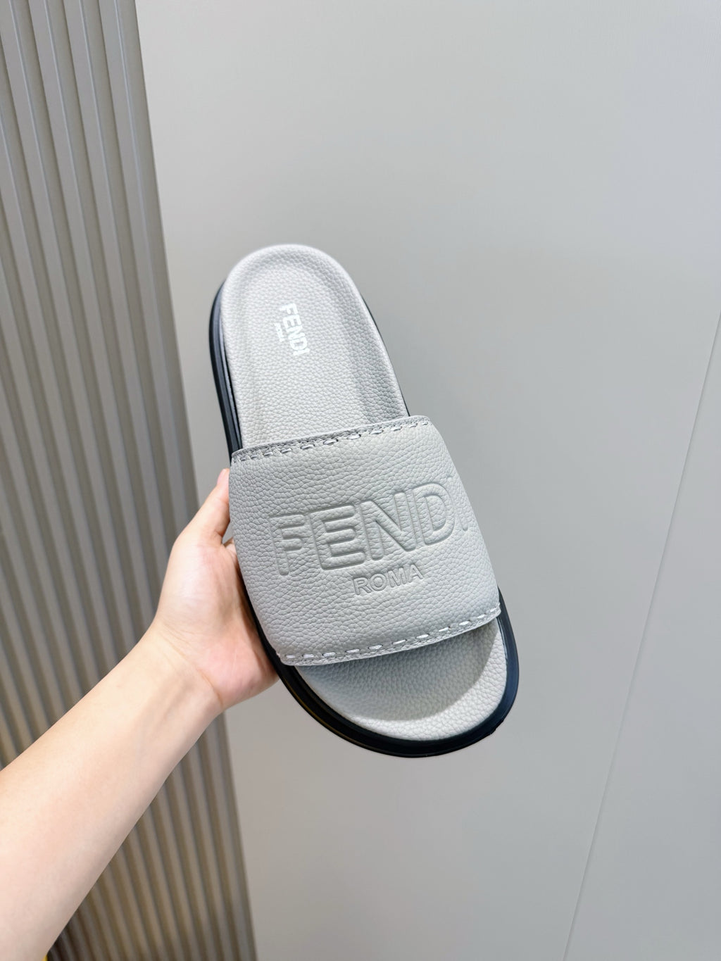 Чоловічі гумові шльопанці Fendi комбіновані