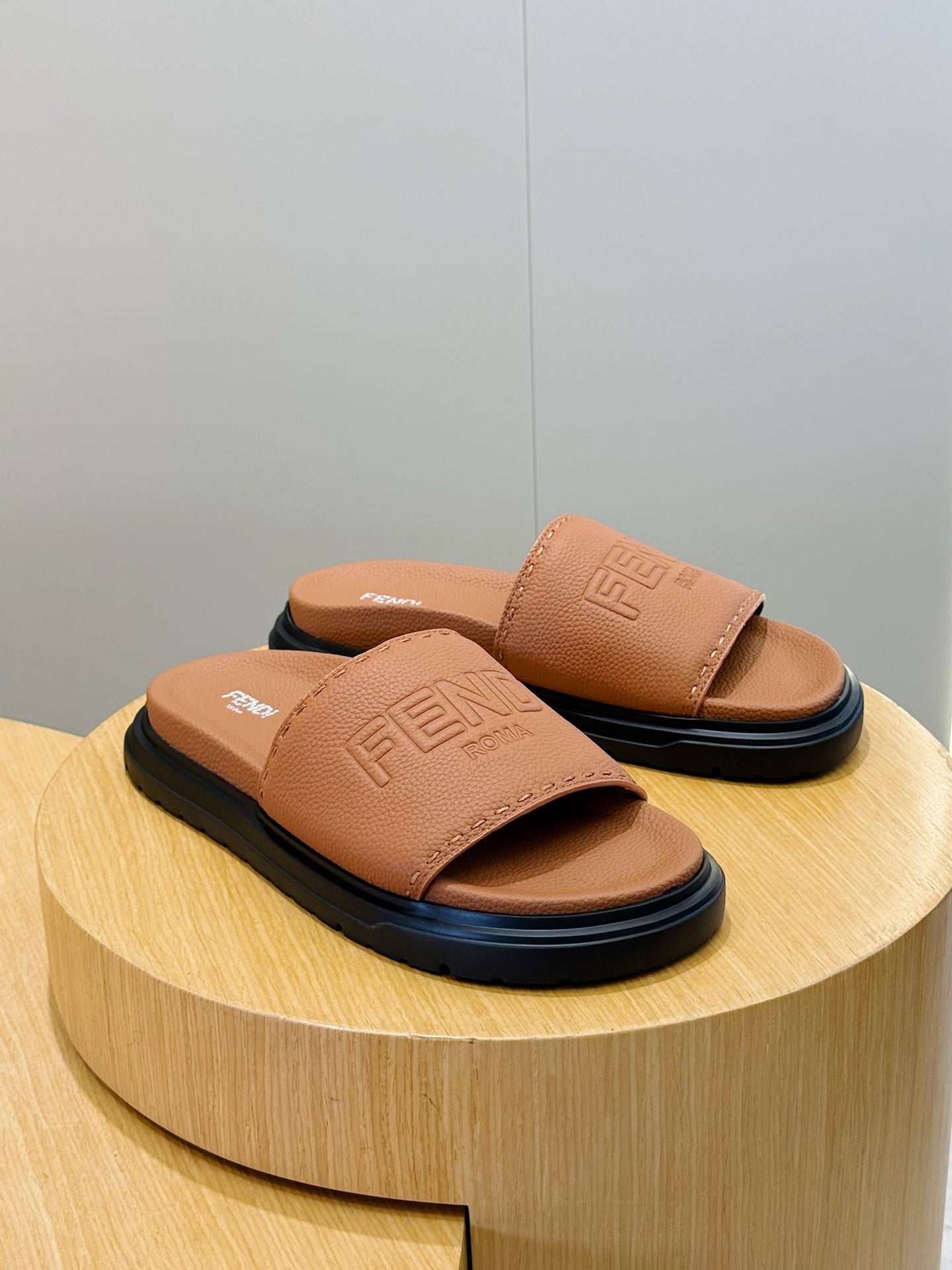 Чоловічі гумові шльопанці Fendi комбіновані
