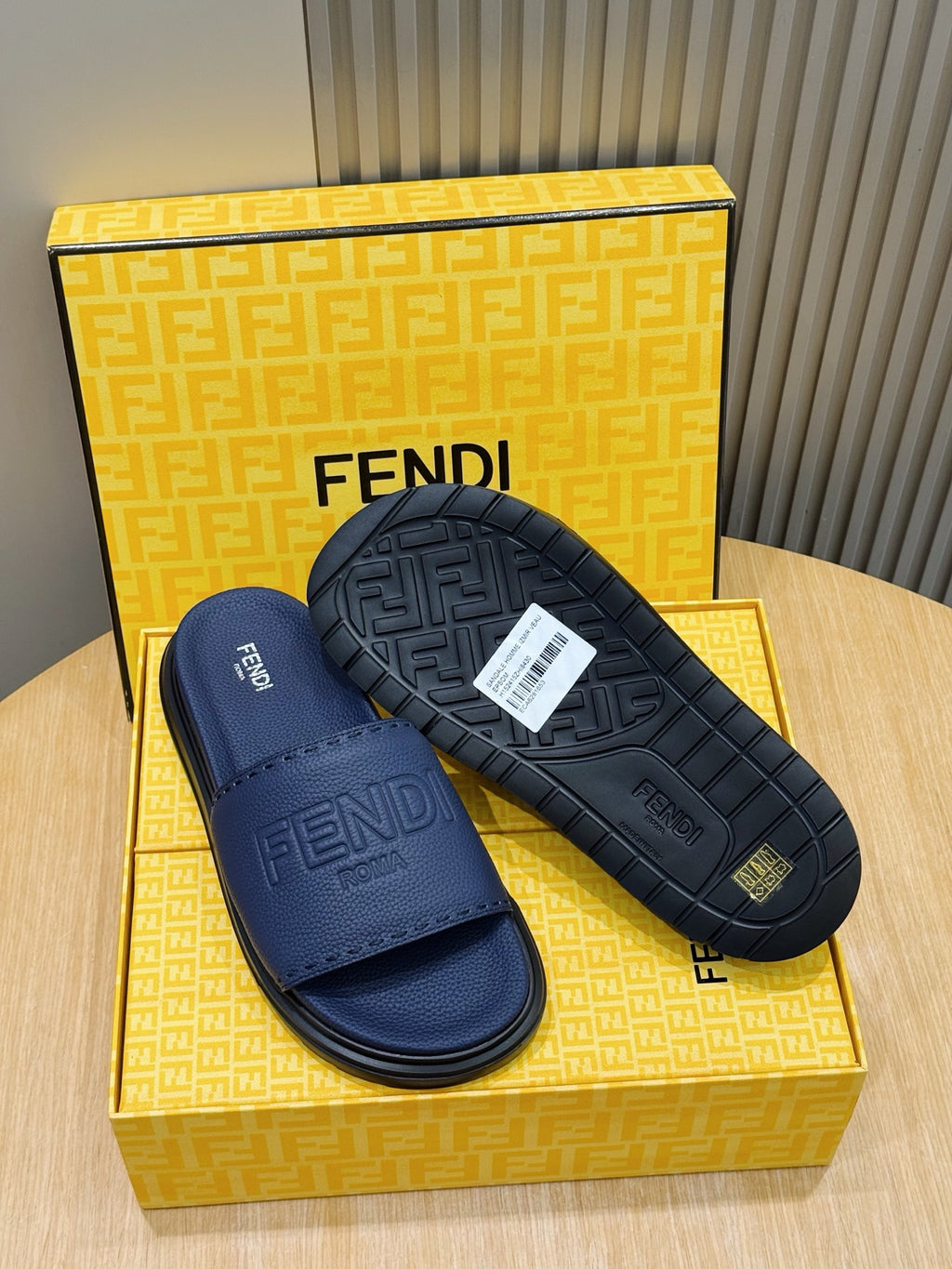 Чоловічі гумові шльопанці Fendi комбіновані