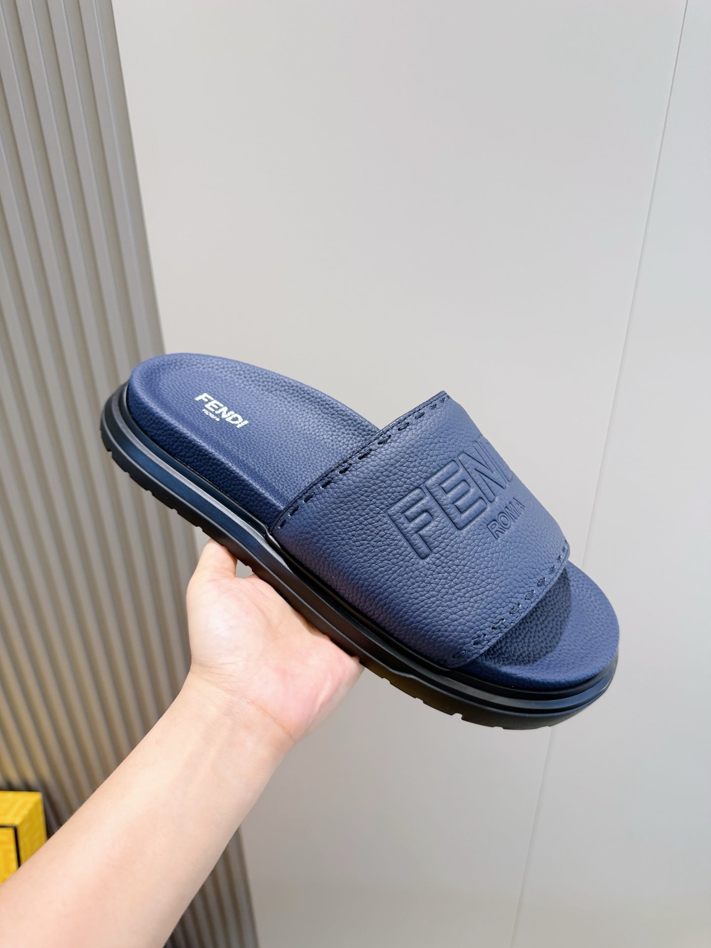 Чоловічі гумові шльопанці Fendi комбіновані