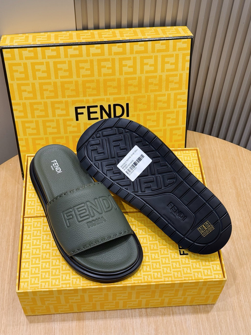 Чоловічі гумові шльопанці Fendi комбіновані