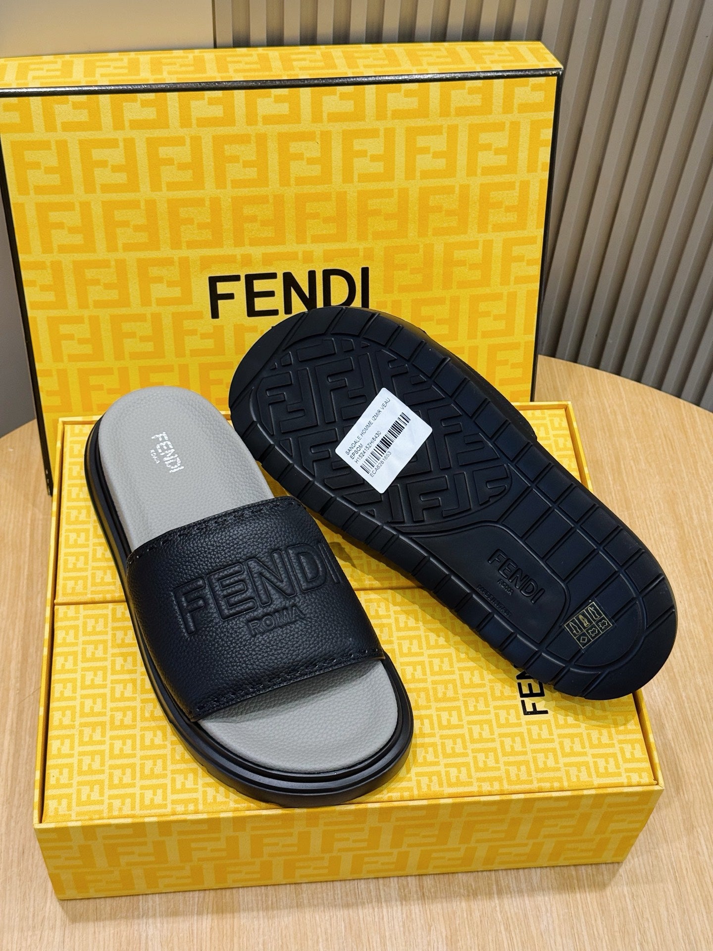 Чоловічі гумові шльопанці Fendi комбіновані