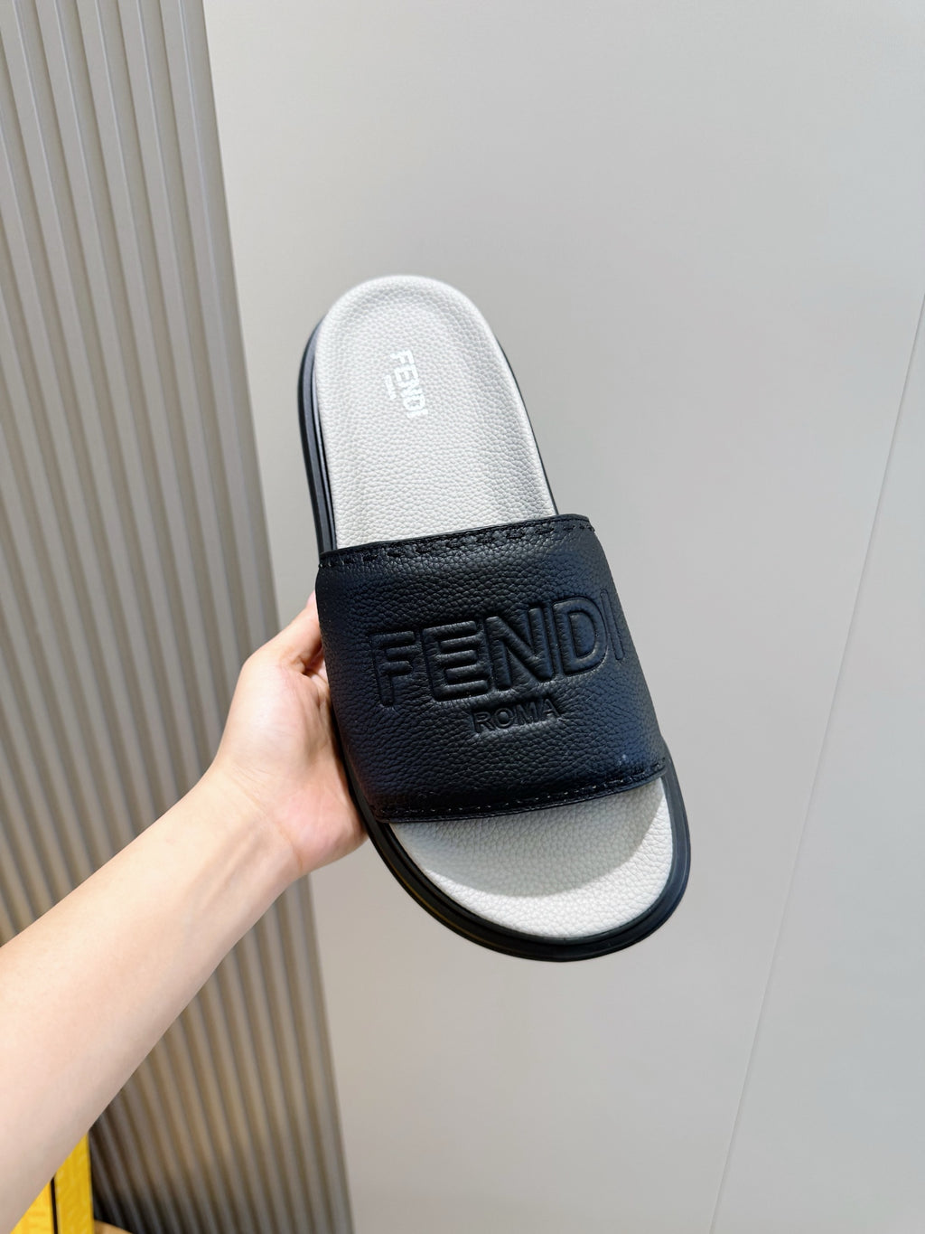 Чоловічі гумові шльопанці Fendi комбіновані
