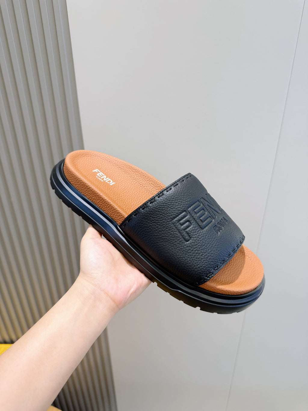Чоловічі гумові шльопанці Fendi комбіновані