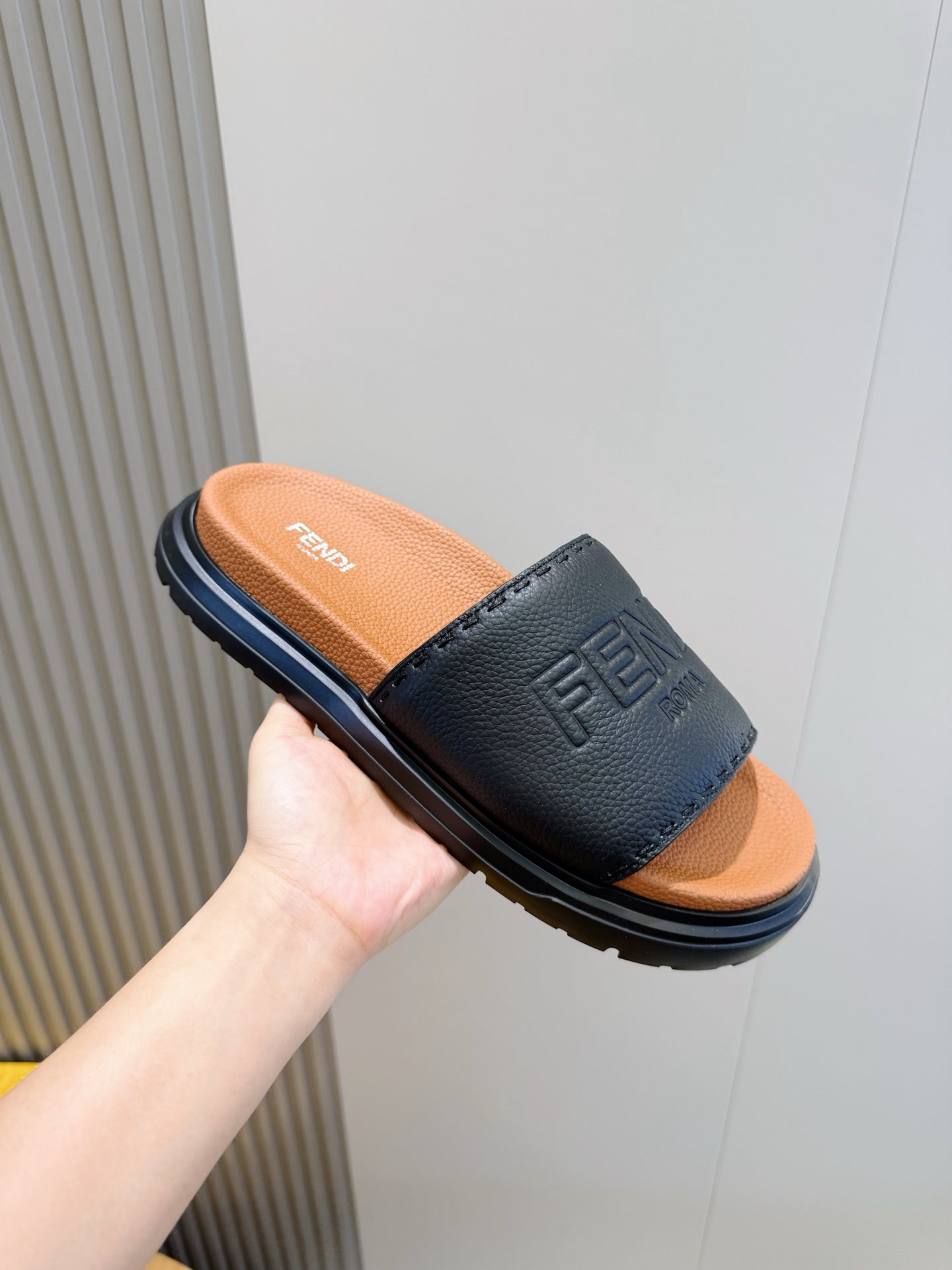 Чоловічі гумові шльопанці Fendi комбіновані