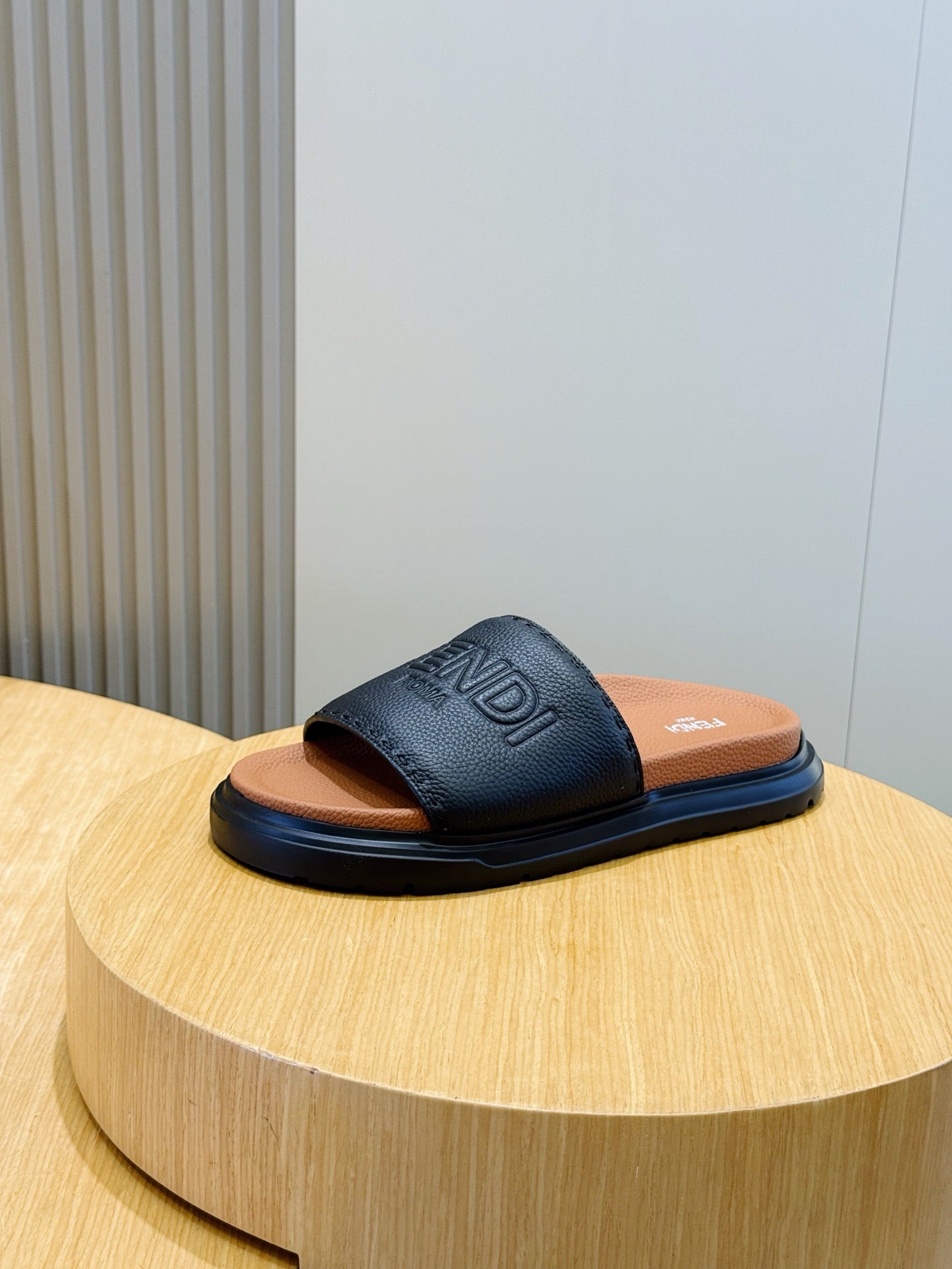 Чоловічі гумові шльопанці Fendi комбіновані