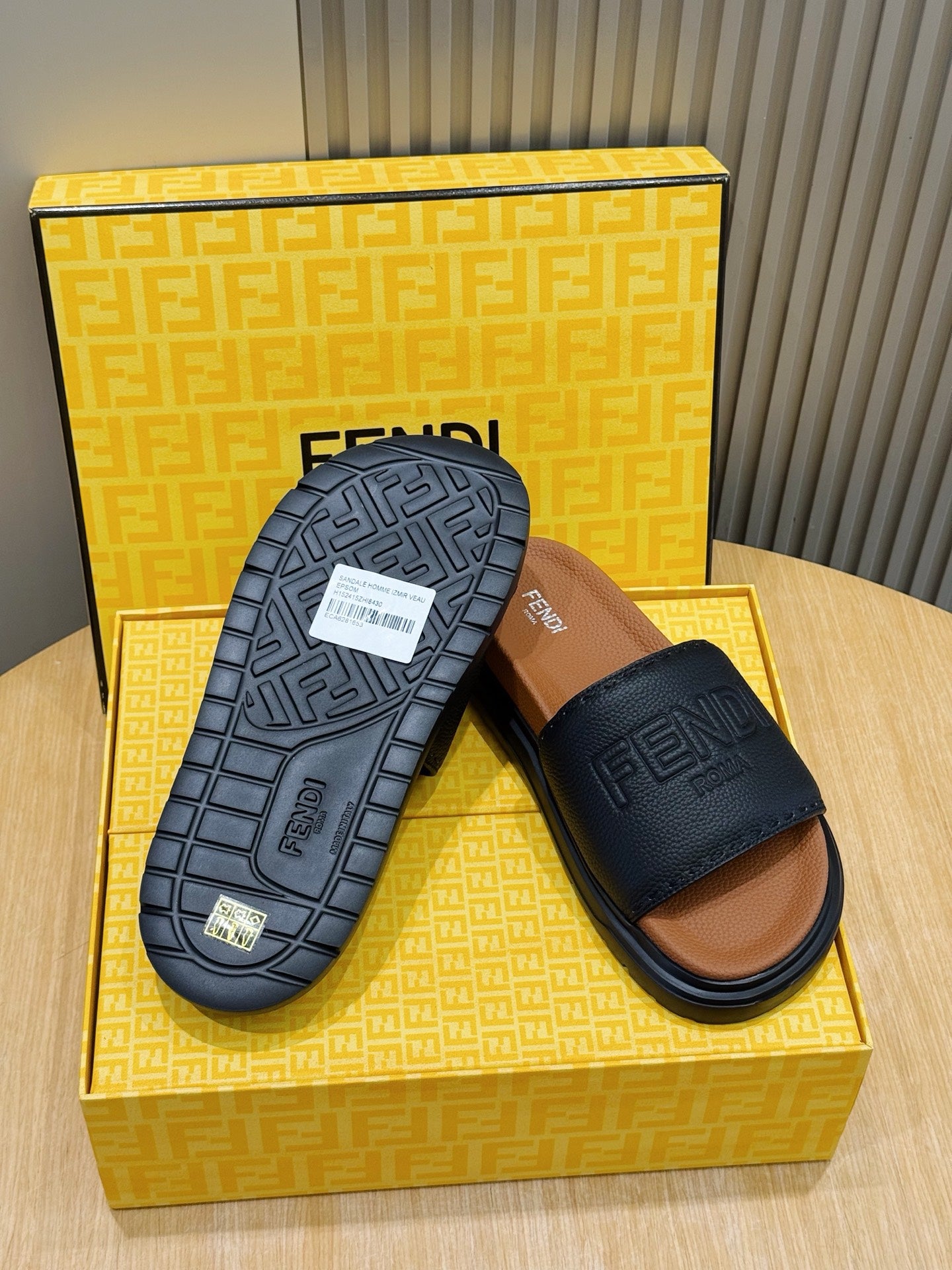 Чоловічі гумові шльопанці Fendi комбіновані