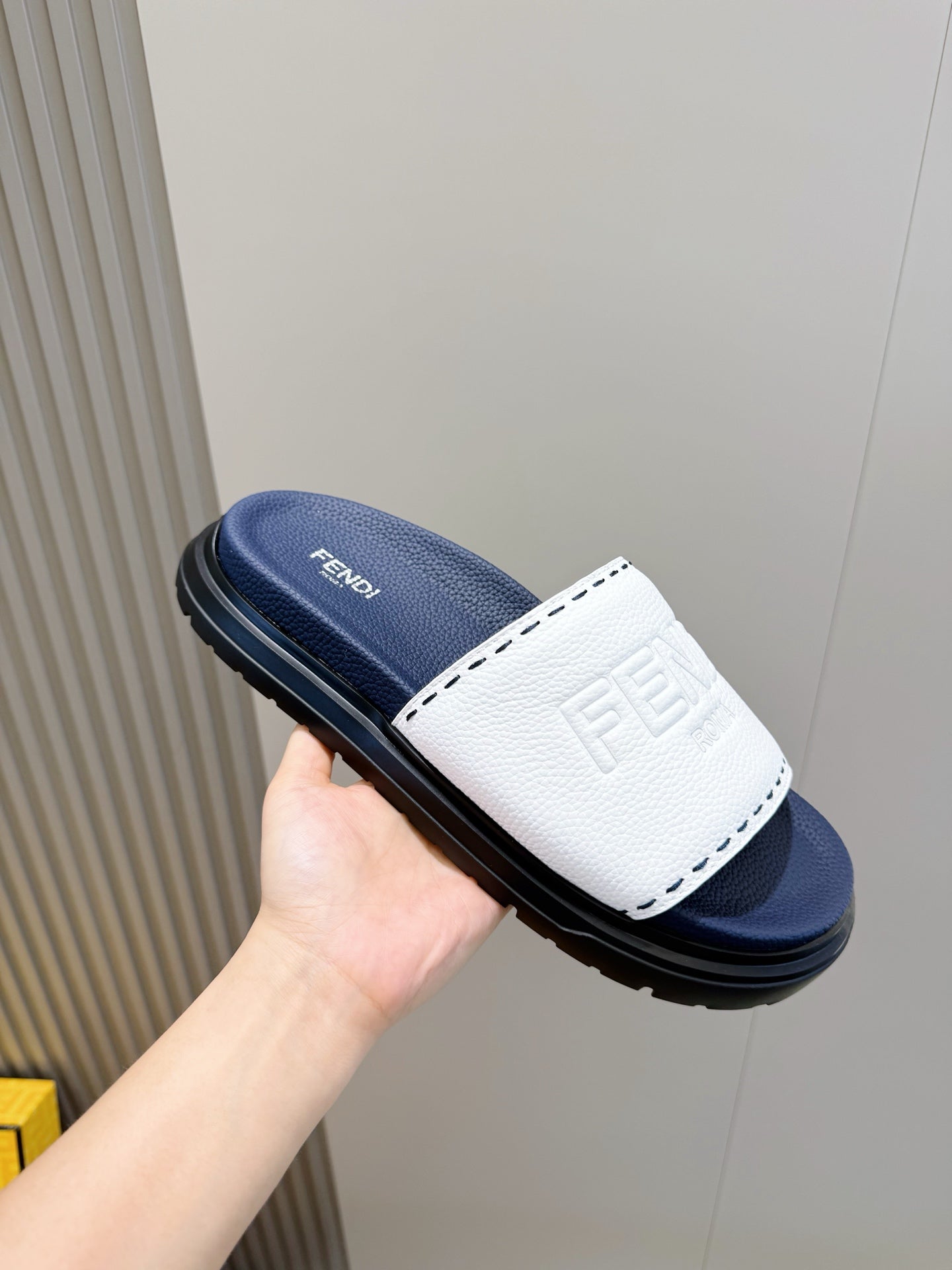 Чоловічі гумові шльопанці Fendi комбіновані