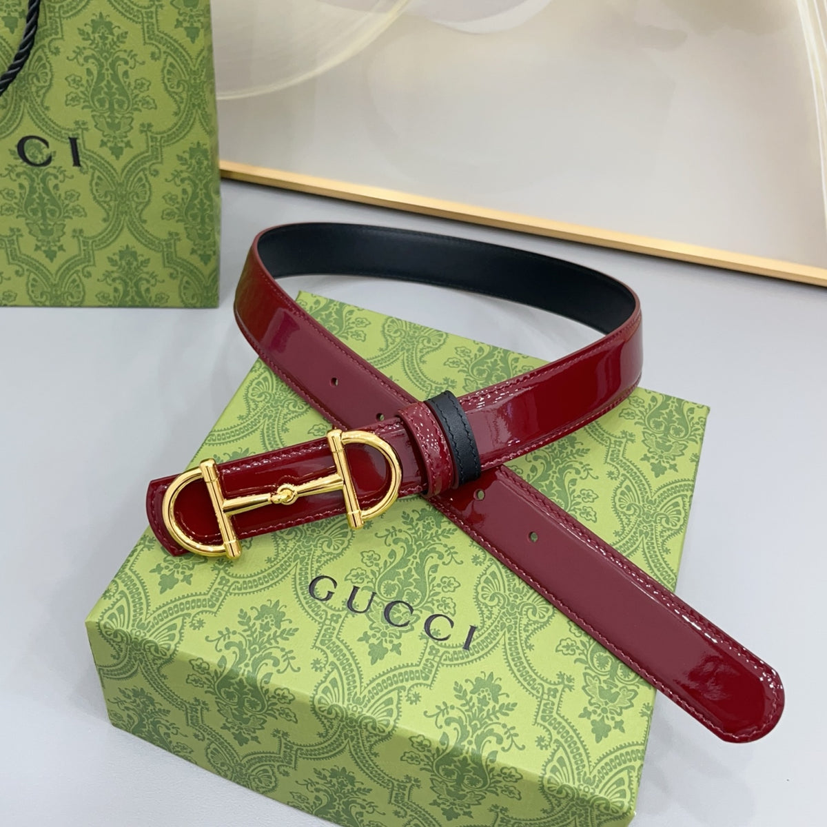 Ремінь Gucci з лакованої натуральної шкіри