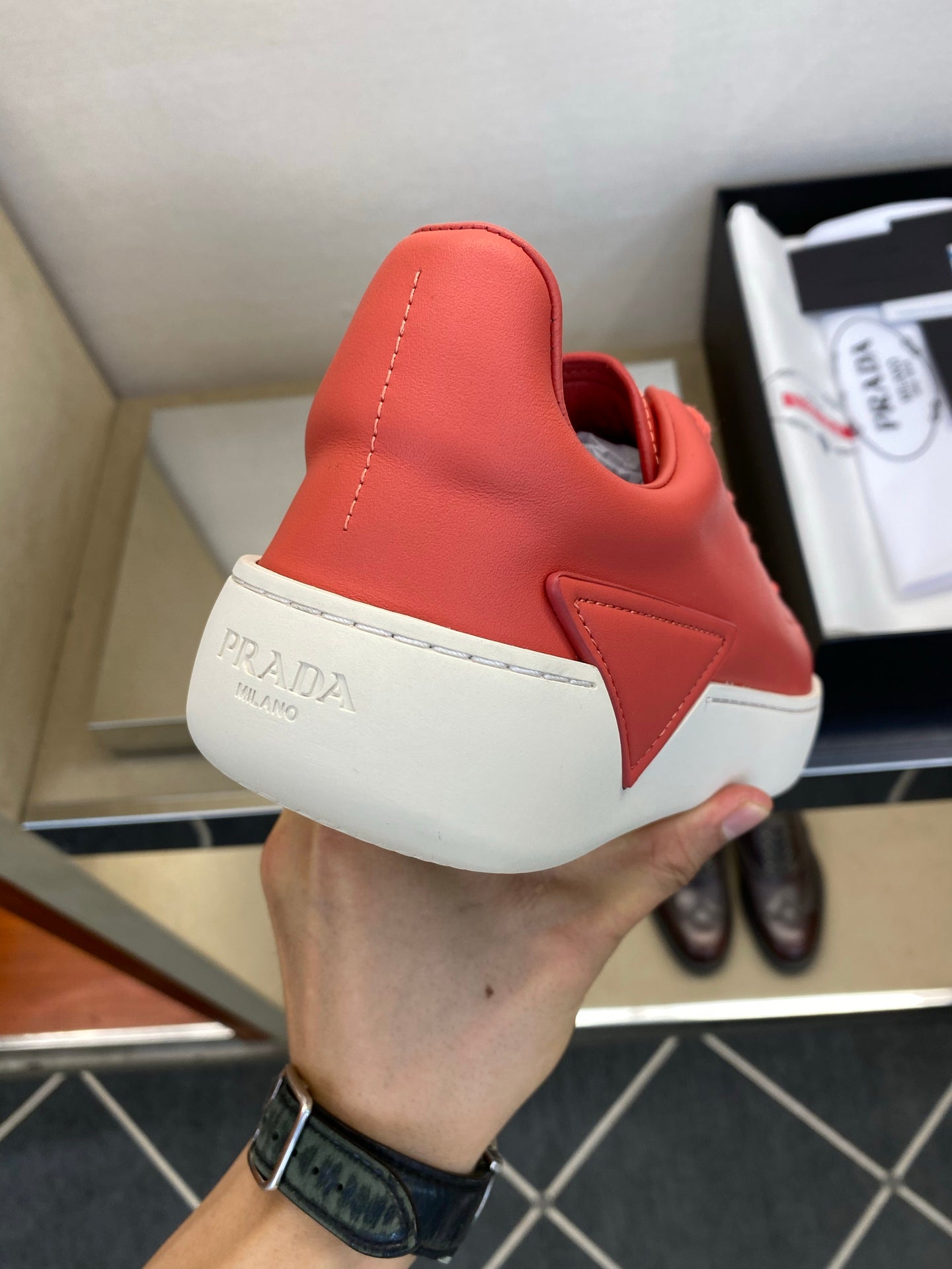 Чоловічі шкіряні повсякденне взуття Prada