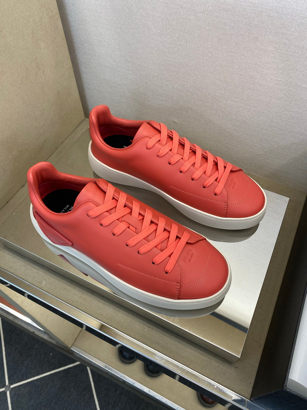 Чоловічі шкіряні повсякденне взуття Prada